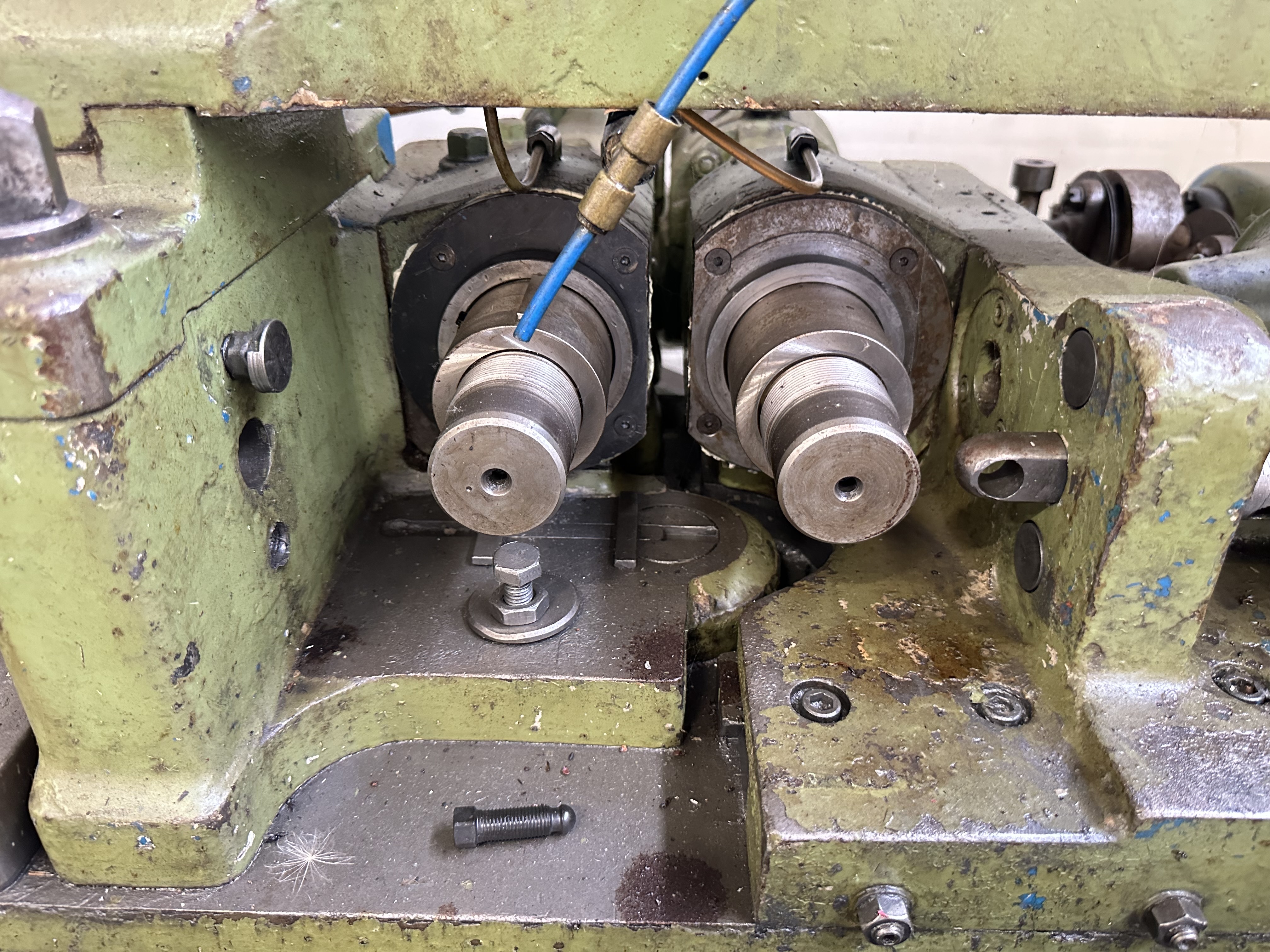 Twyford Moors S10 Thread Roller (1982)