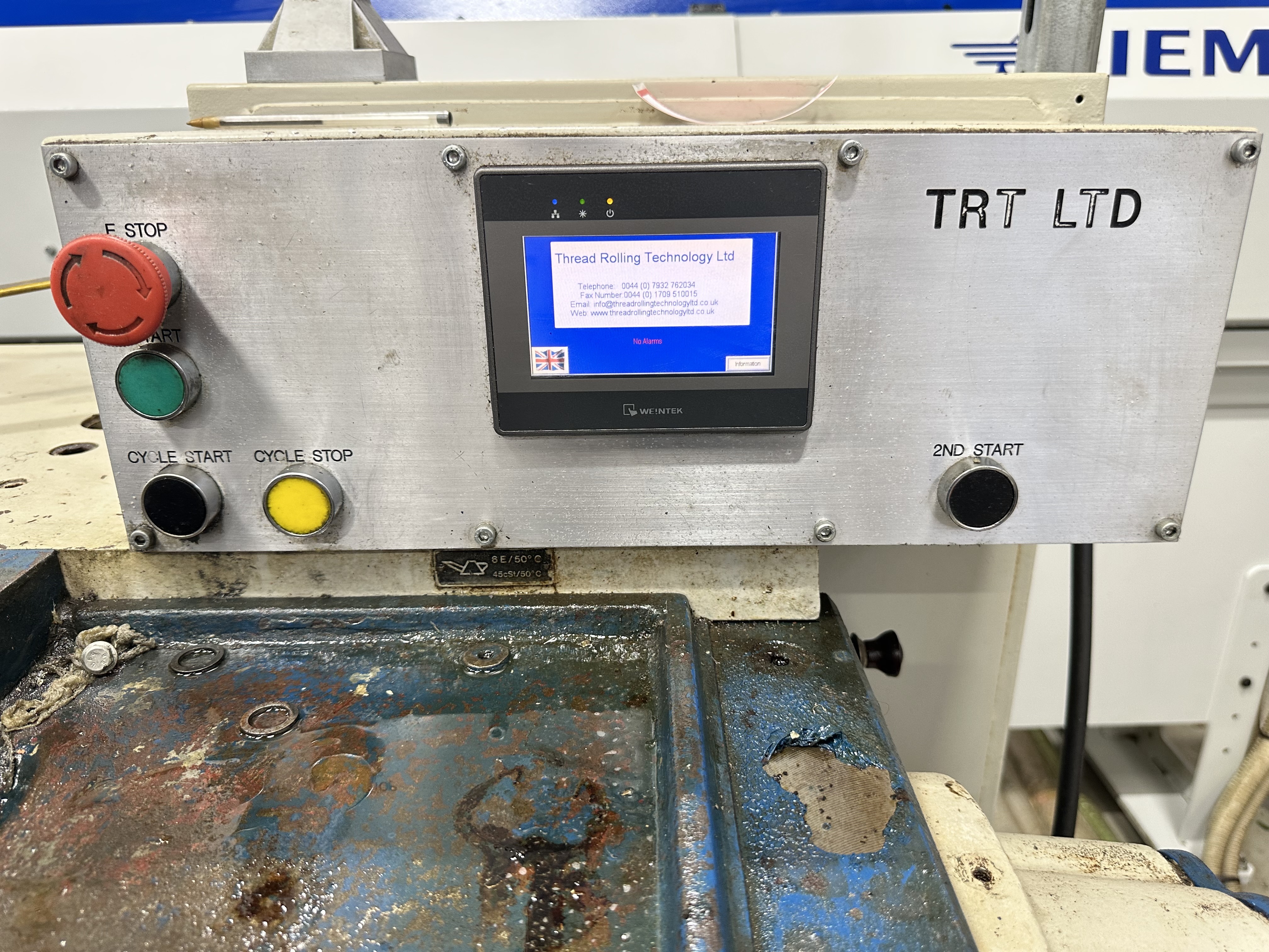 Pee Wee Pizu Cylindrical Cold Forming Thread Rolling Machine (1970)
