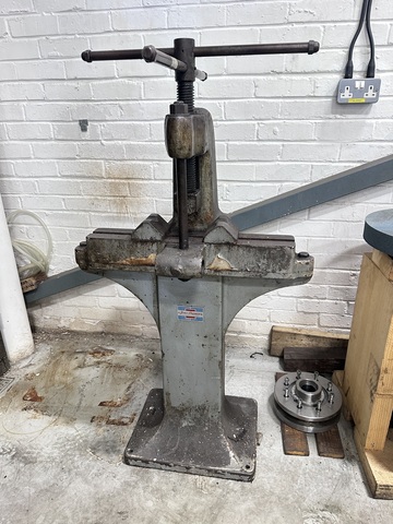 Jones & Shipman Manual Bar Straightening Press