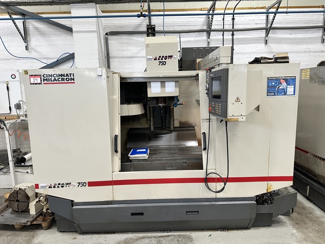 Cincinnati Milacron Arrow 750 CNC Vertical Milling Machine with Acramatic 2100 Control