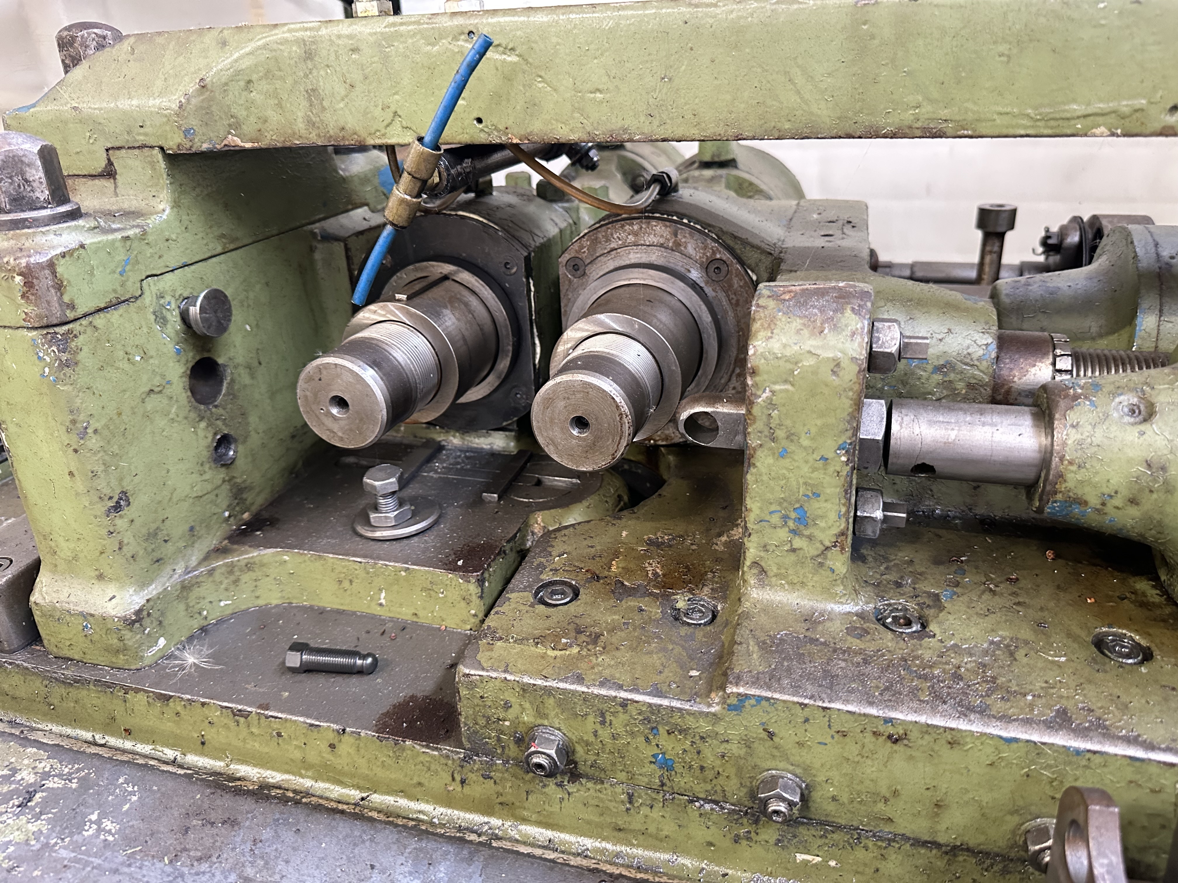 Twyford Moors S10 Thread Roller (1982)