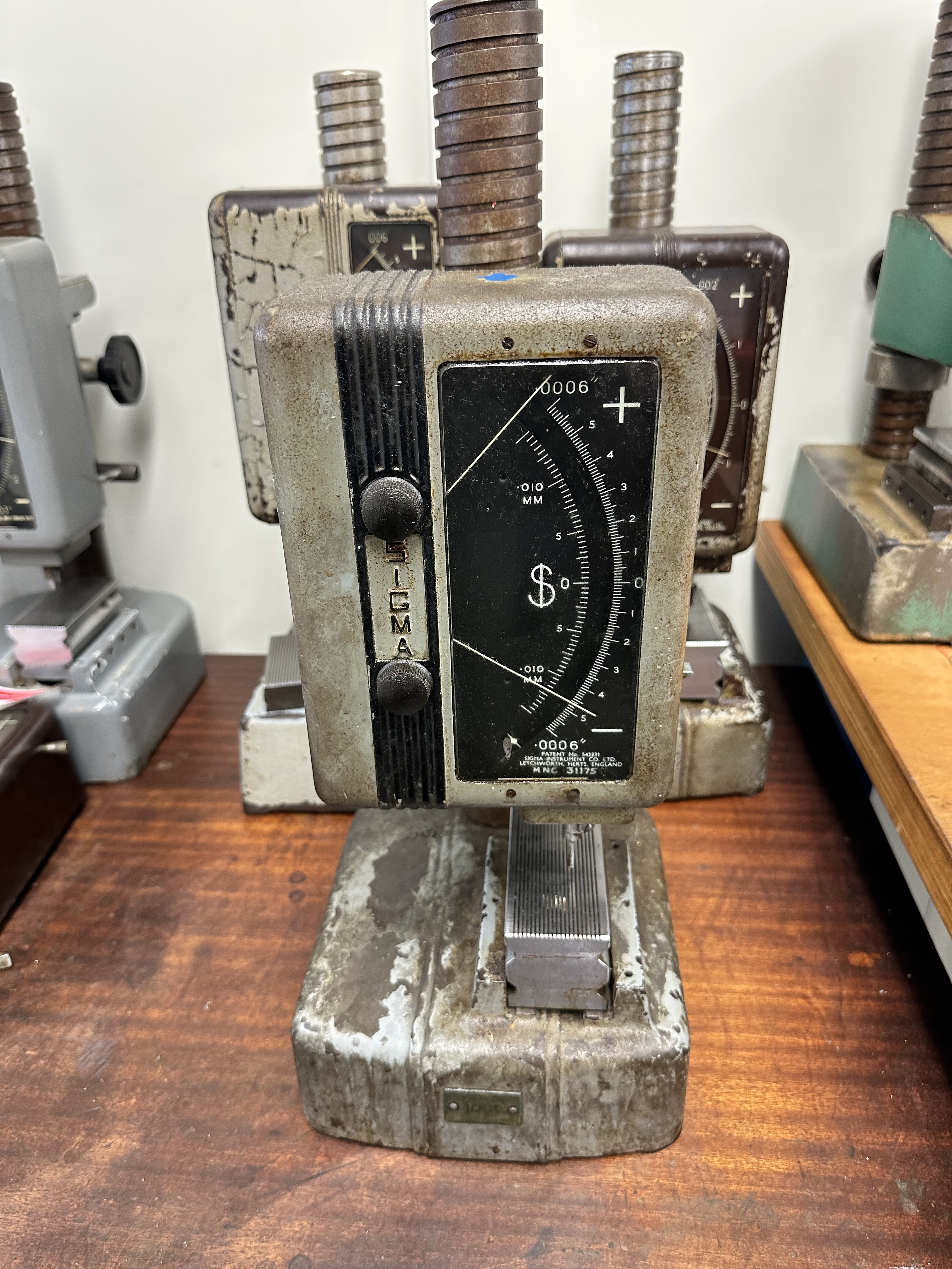 (3) x Sigma Comparators