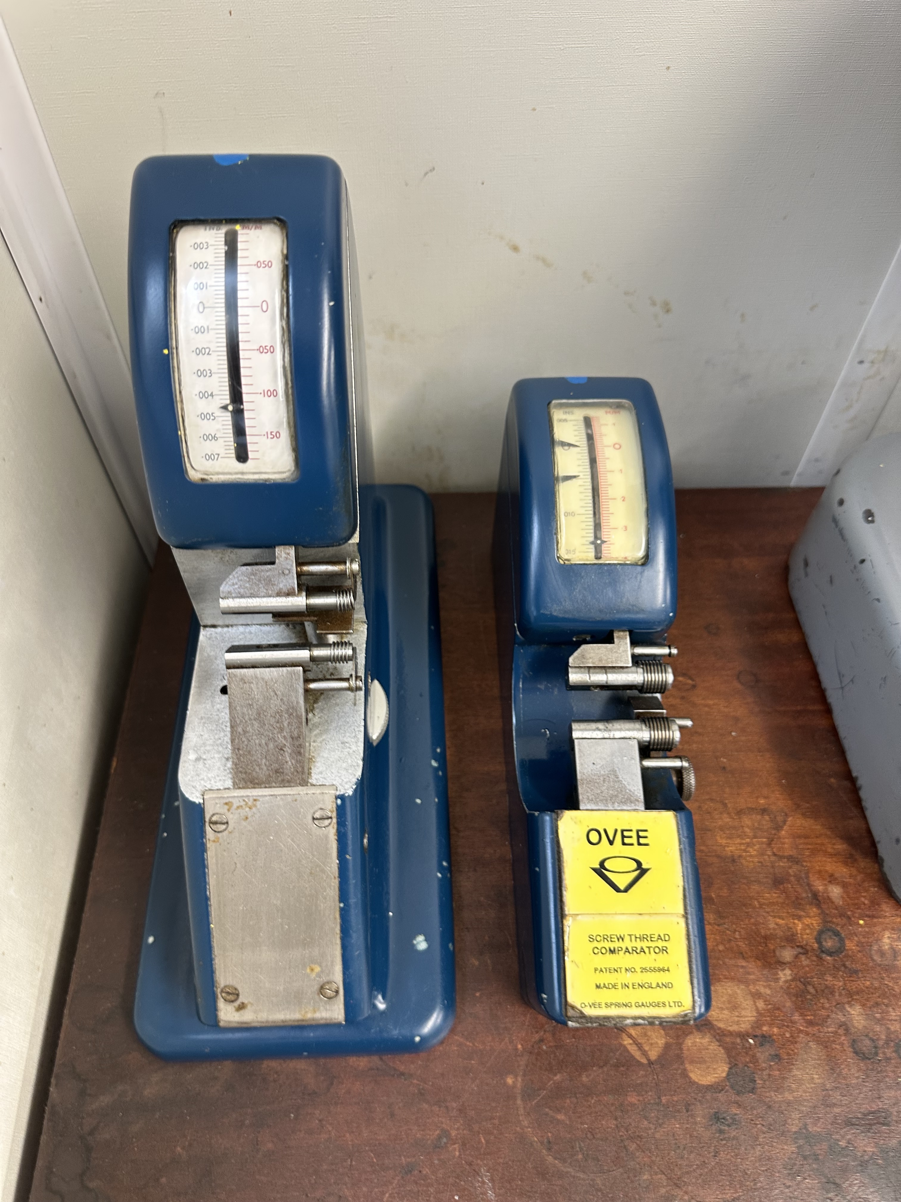 (2) x Ovee Screen Thread Comparators