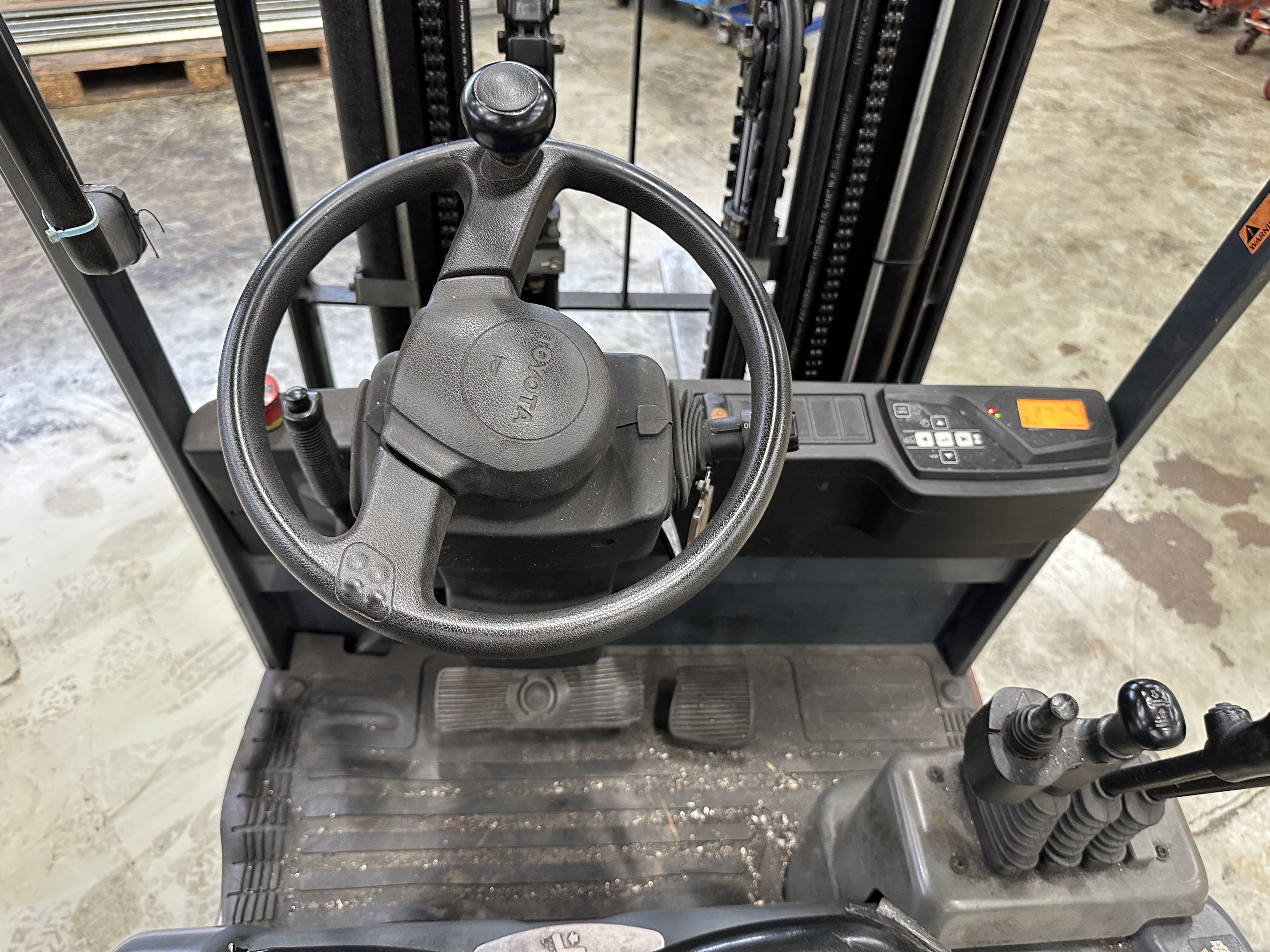 Toyota Traigo 24/15 Forklift, Model 7FBEST15 (2012)
