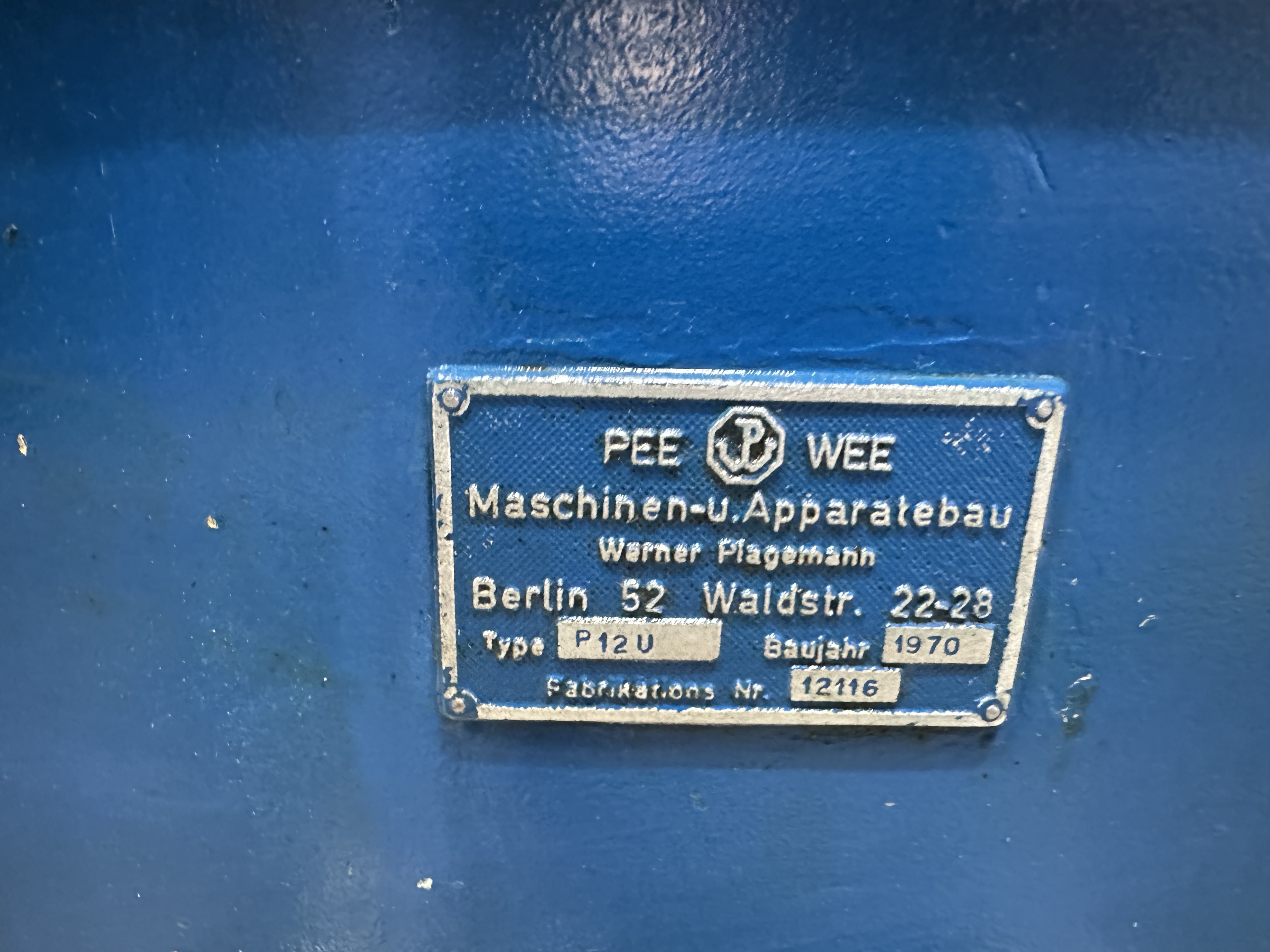Pee Wee Pizu Cylindrical Cold Forming Thread Rolling Machine (1970)