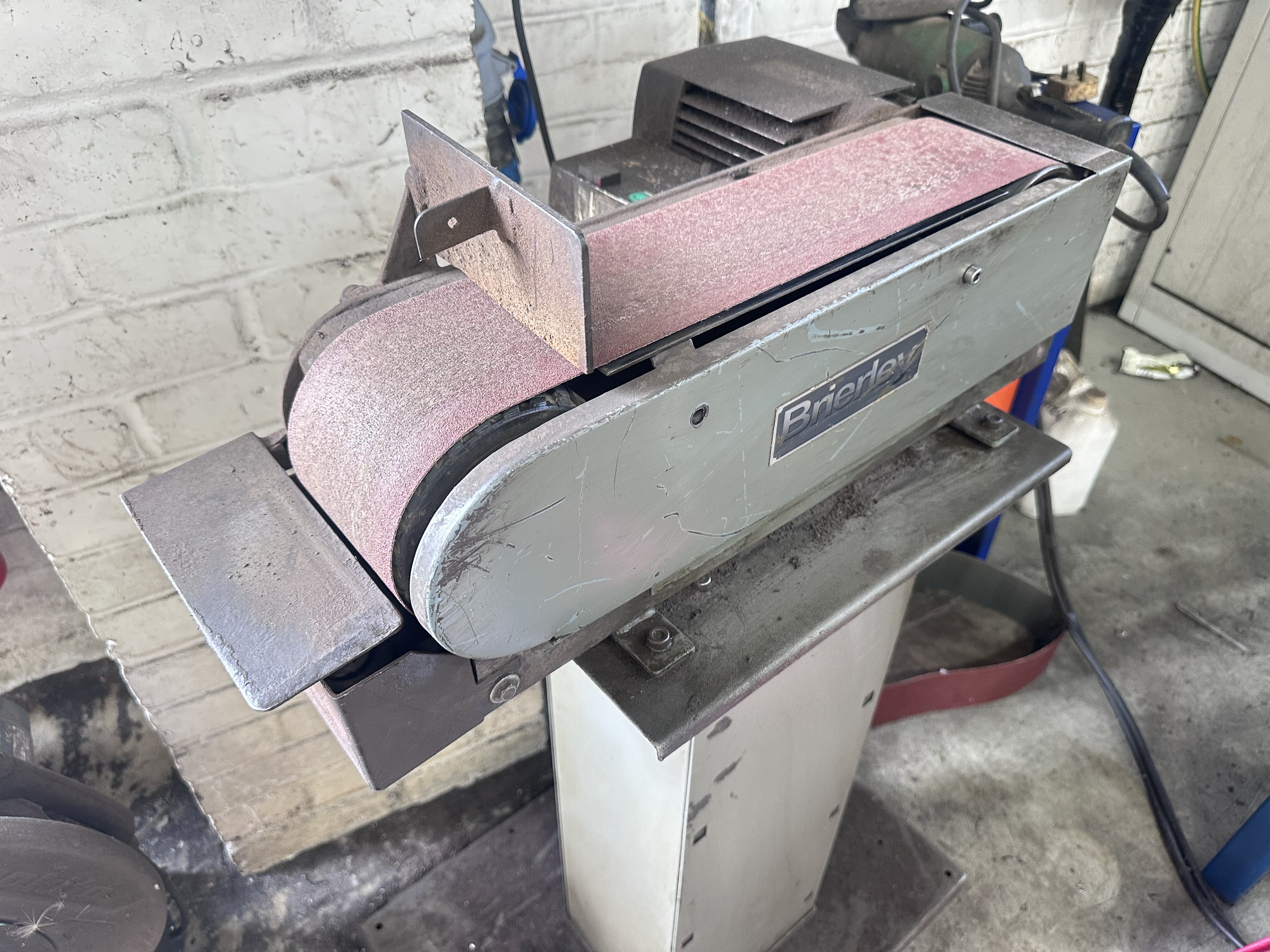 Brierley Band Linisher, 100mm Wide Abrashive Band