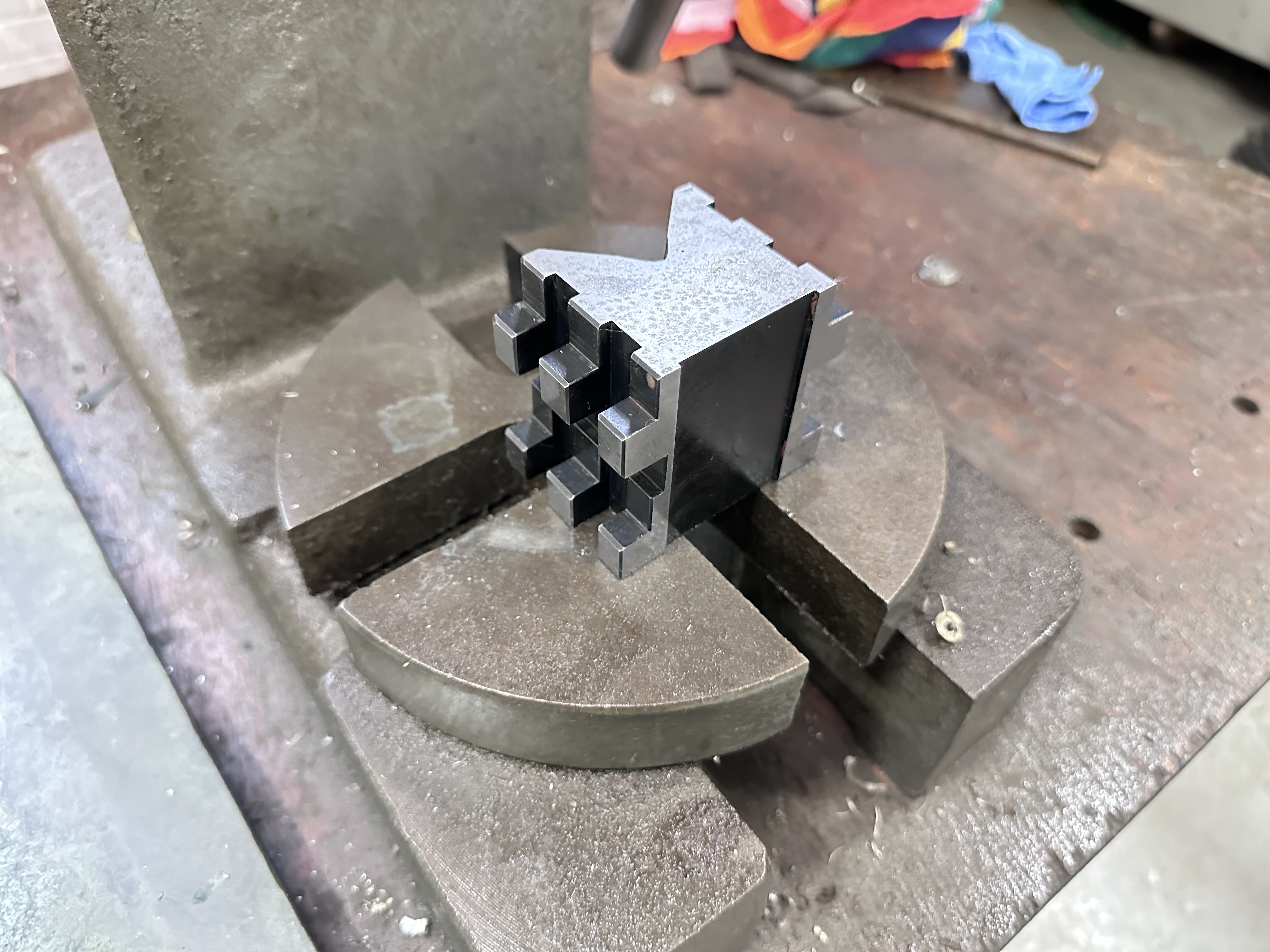 Bench Mounted Bearing Press, 300mm Under Ram