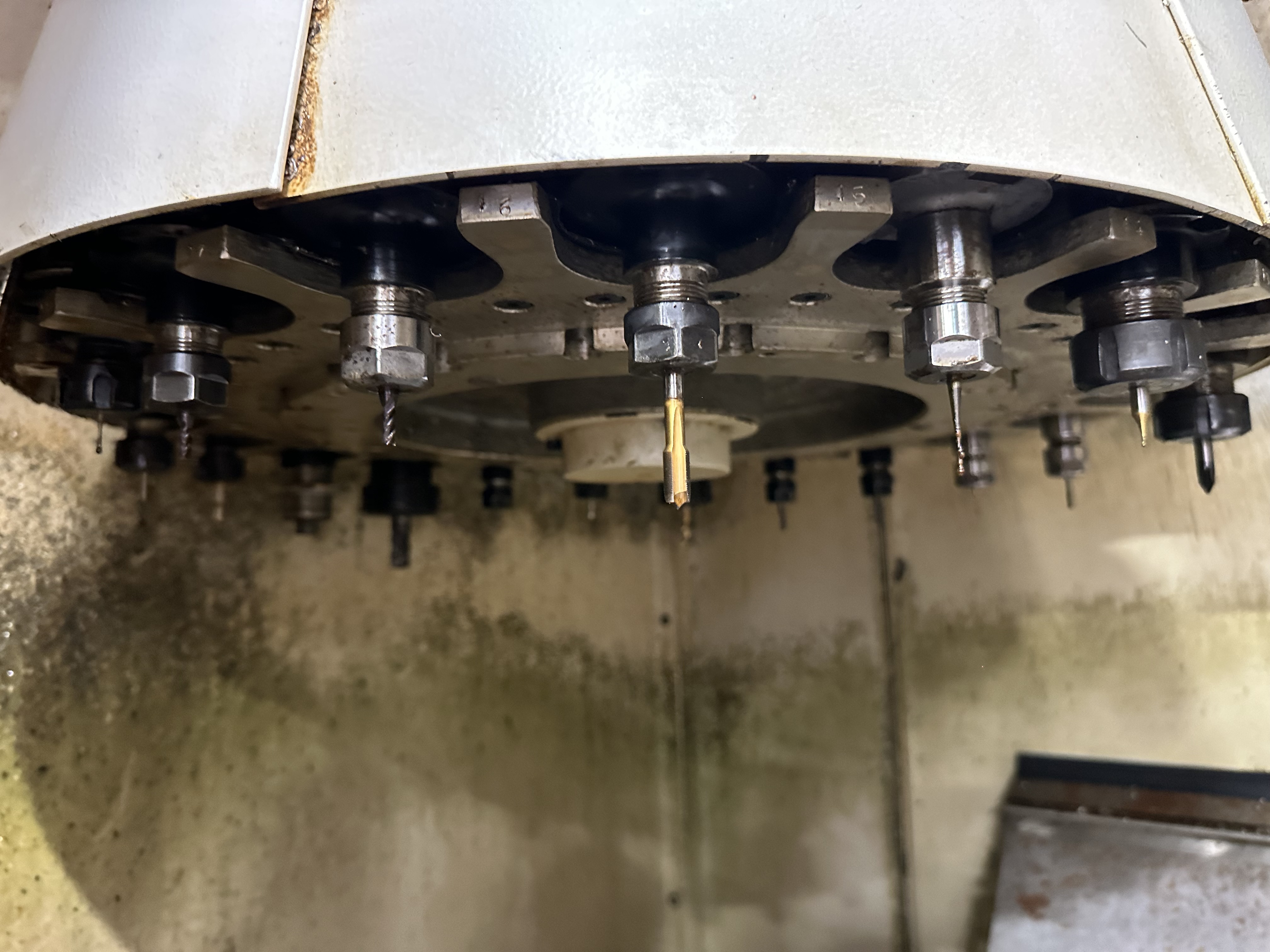 Cincinnati Arrow CNC Vertical Milling Machine with Acramatic A2100 Control