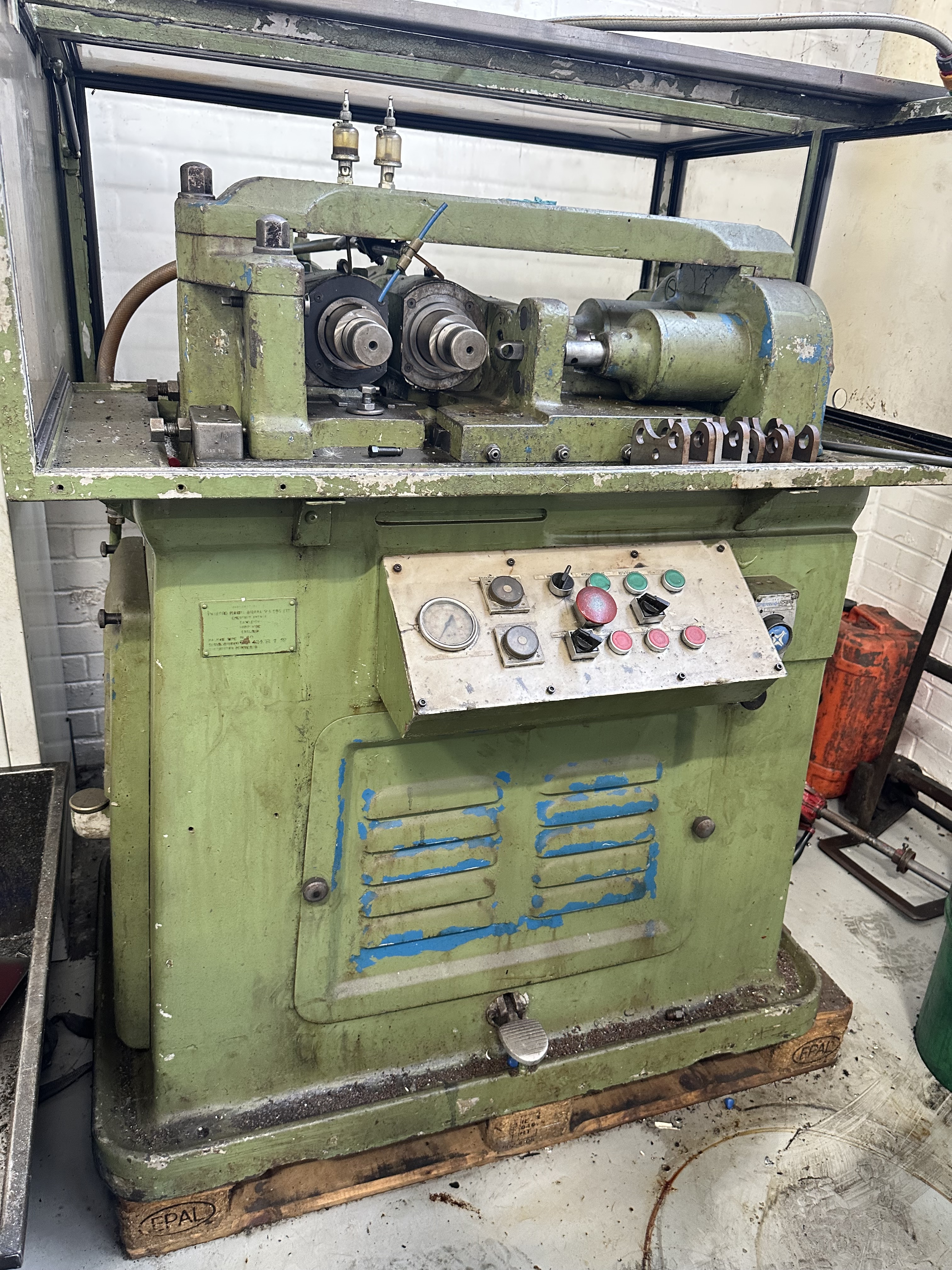 Twyford Moors S10 Thread Roller (1982)