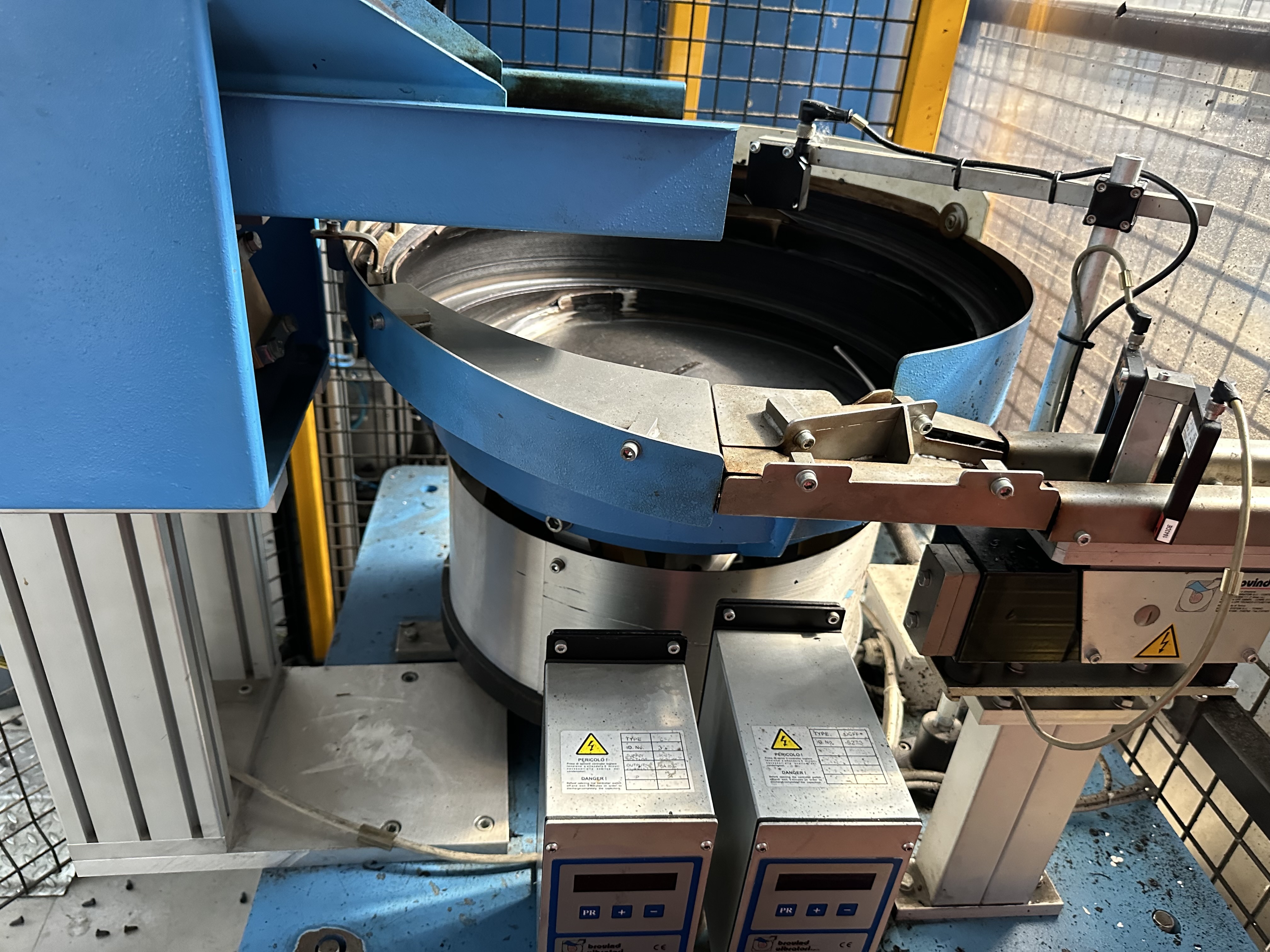 CTF Robotic Compressor Mounting Station (2002)