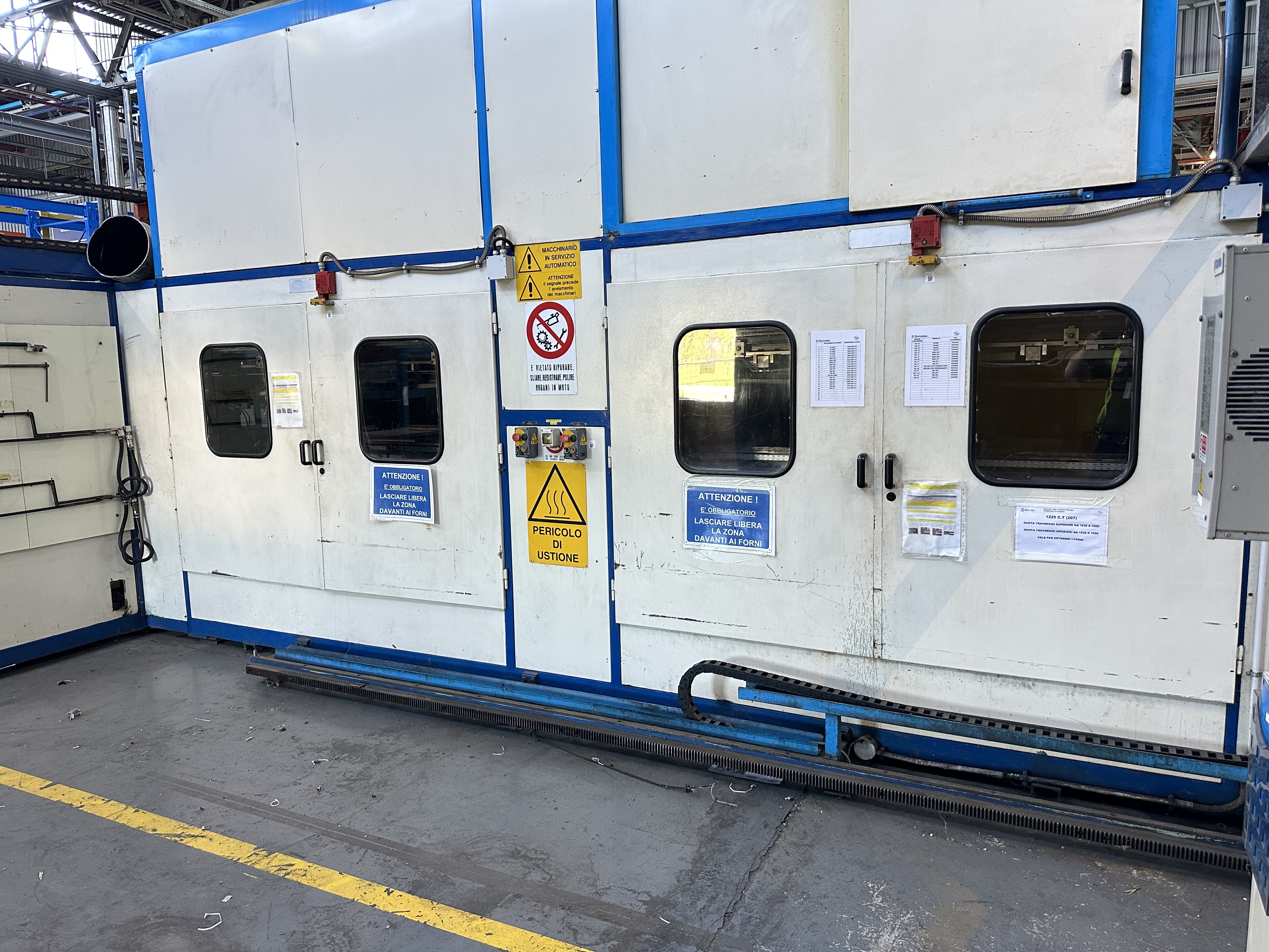 COMI SL2000 x 900 x 550mm Thermoforming Machine (1995)