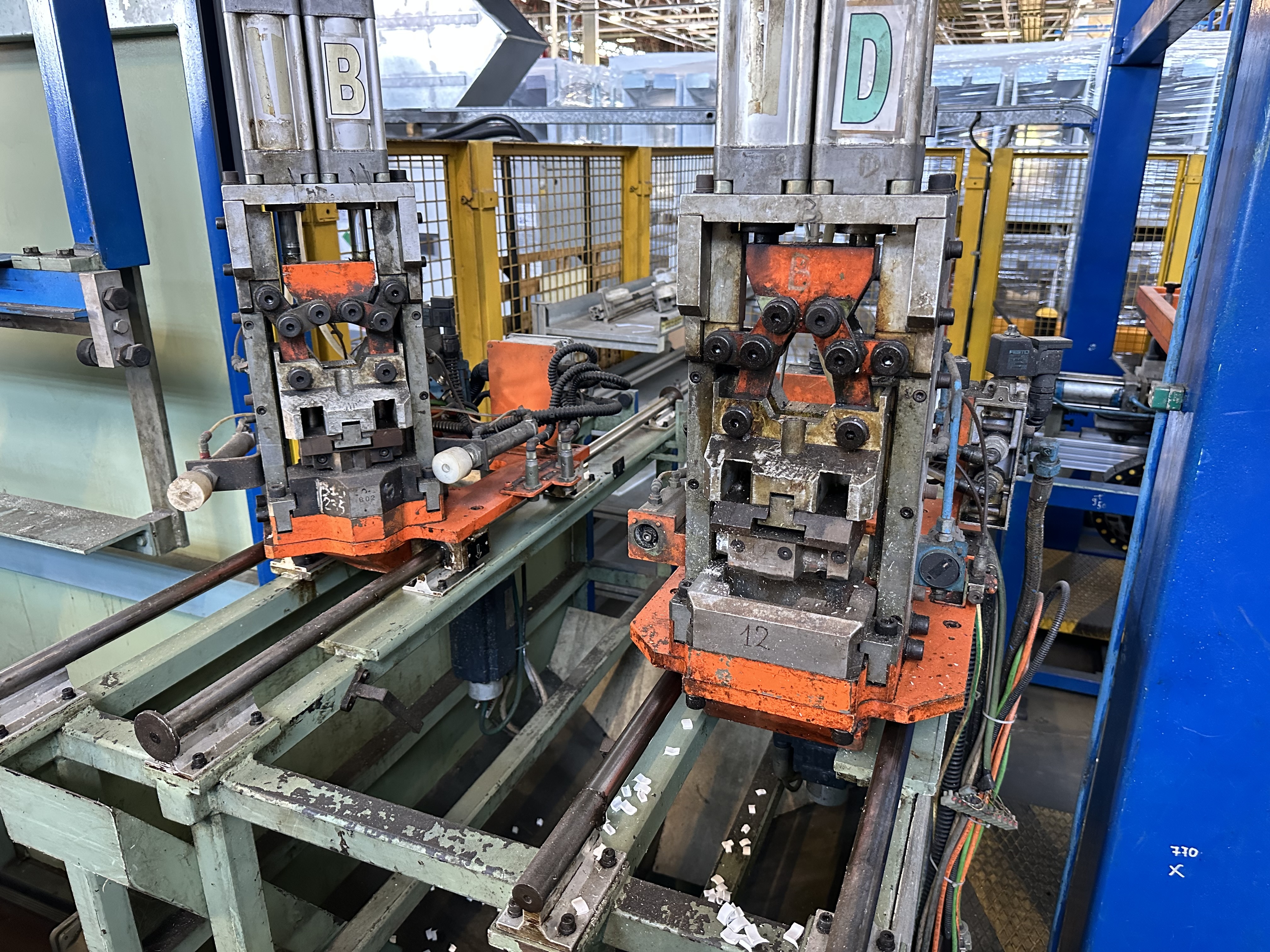 COMI SL2000 x 900 x 550mm Thermoforming Machine (1995)
