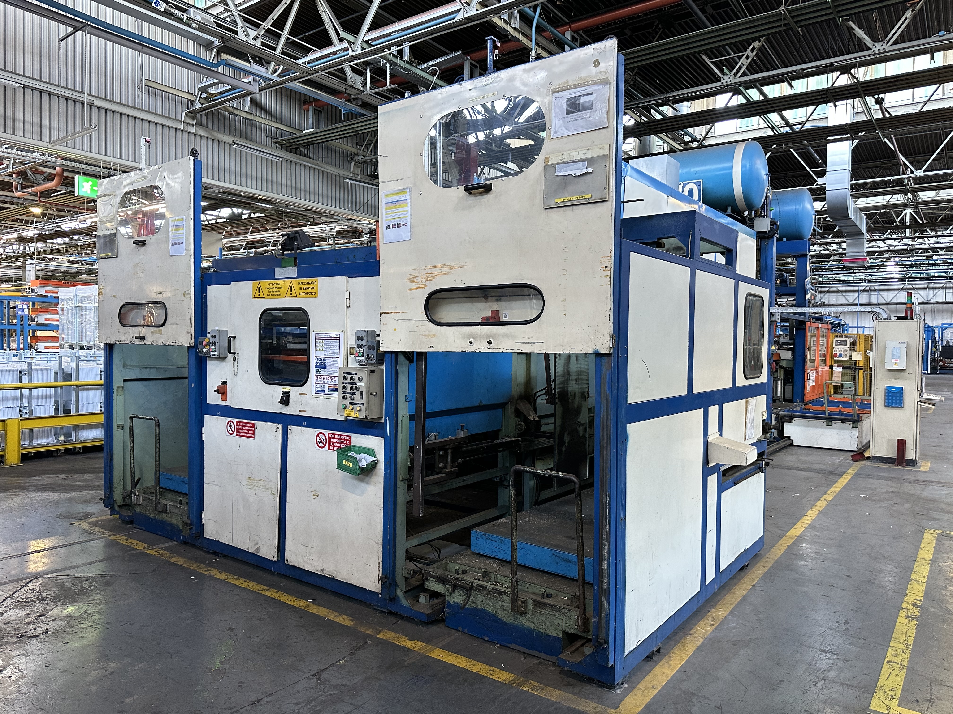 COMI SL2000 x 900 x 550mm Thermoforming Machine (1995)