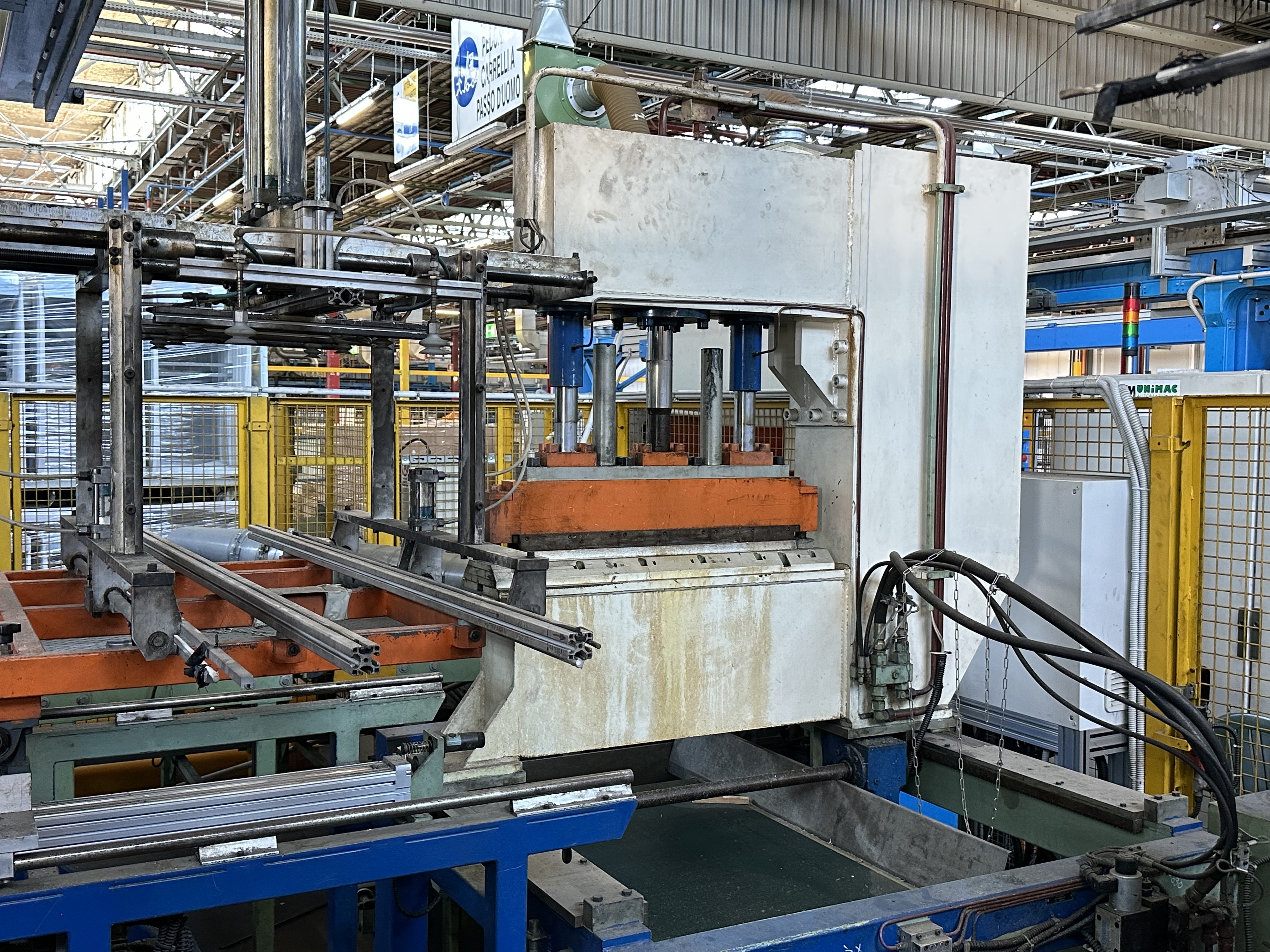 COMI SL2000 x 900 x 550mm Thermoforming Machine (1995)