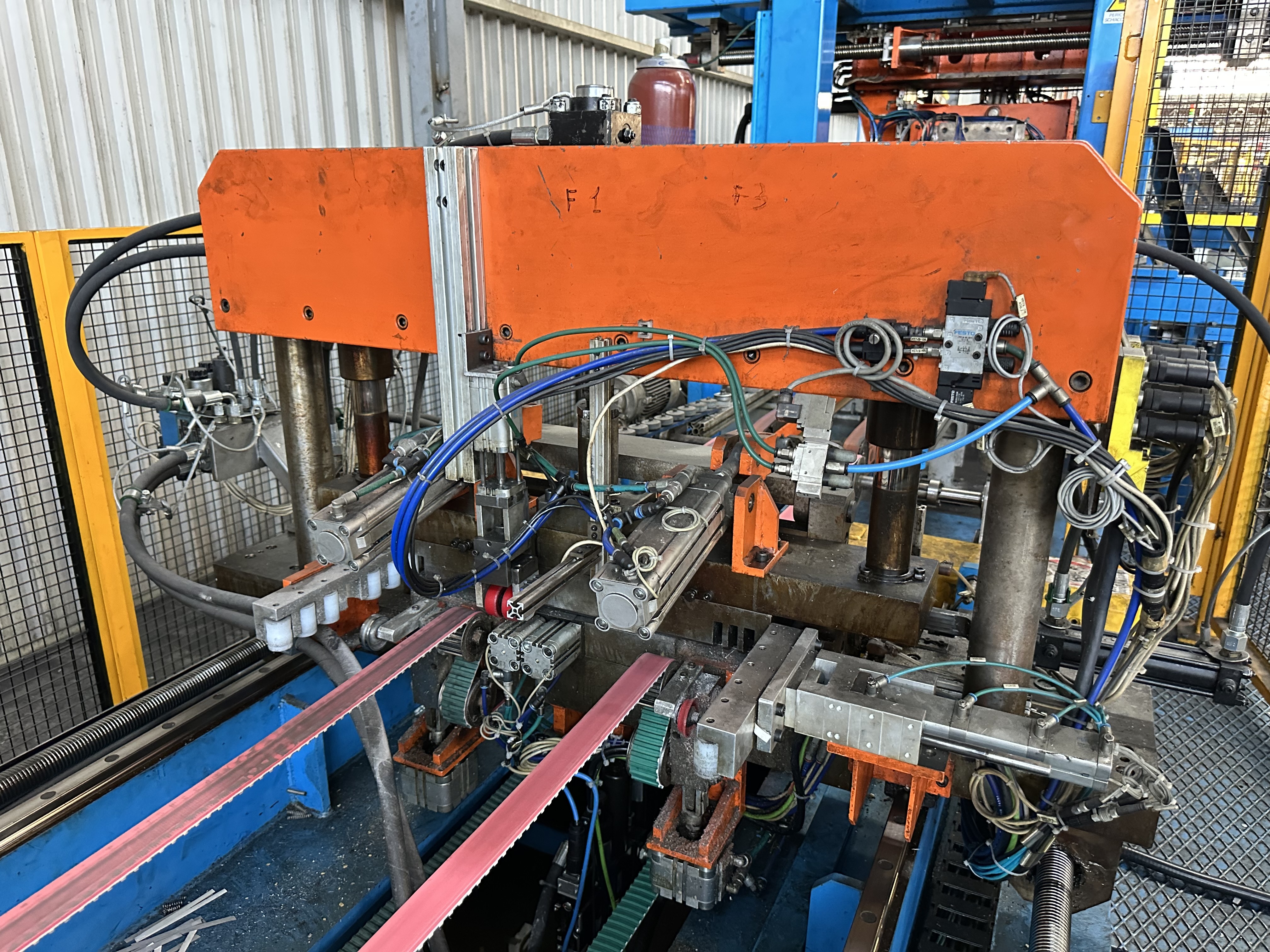 Barreta DOD/SD Side Panel Line (2000)