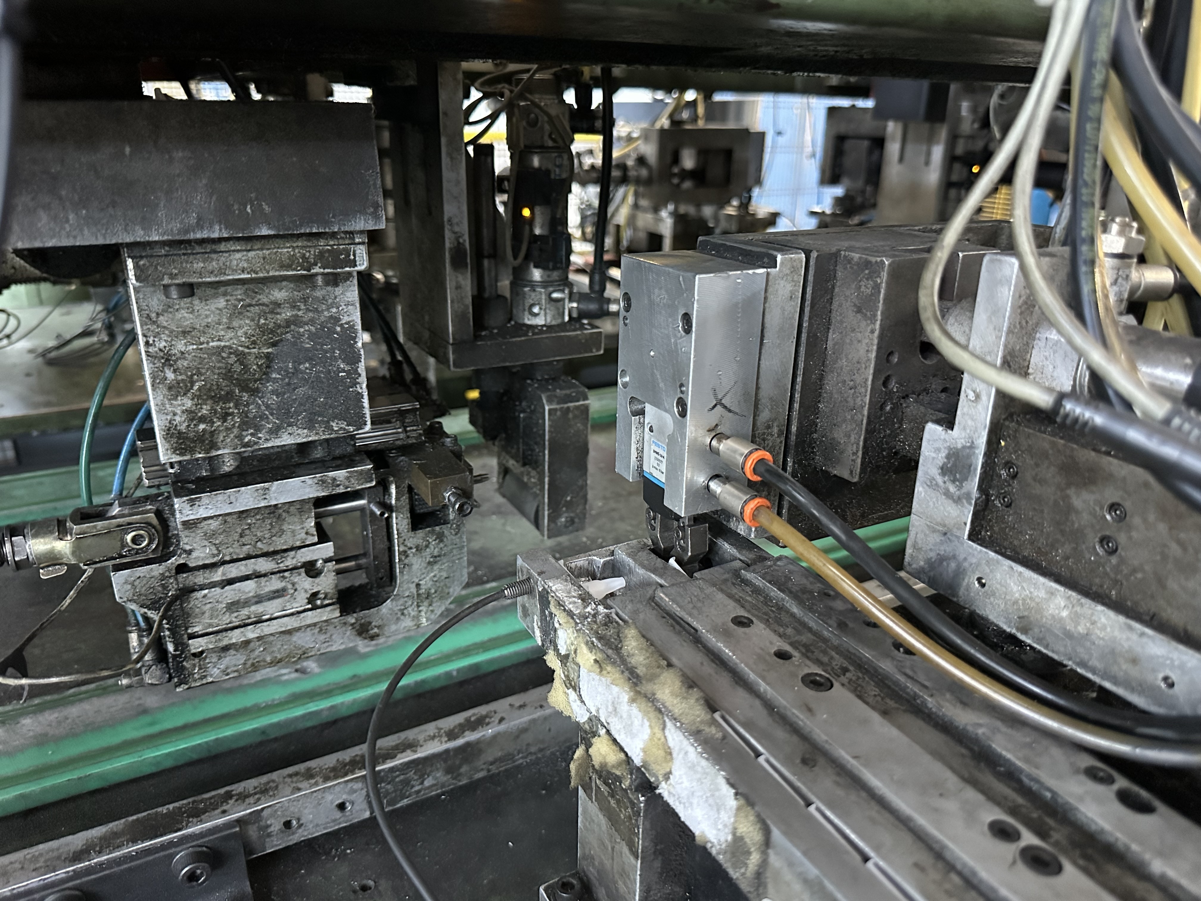 Olma Combi Door Panel Line (1988)
