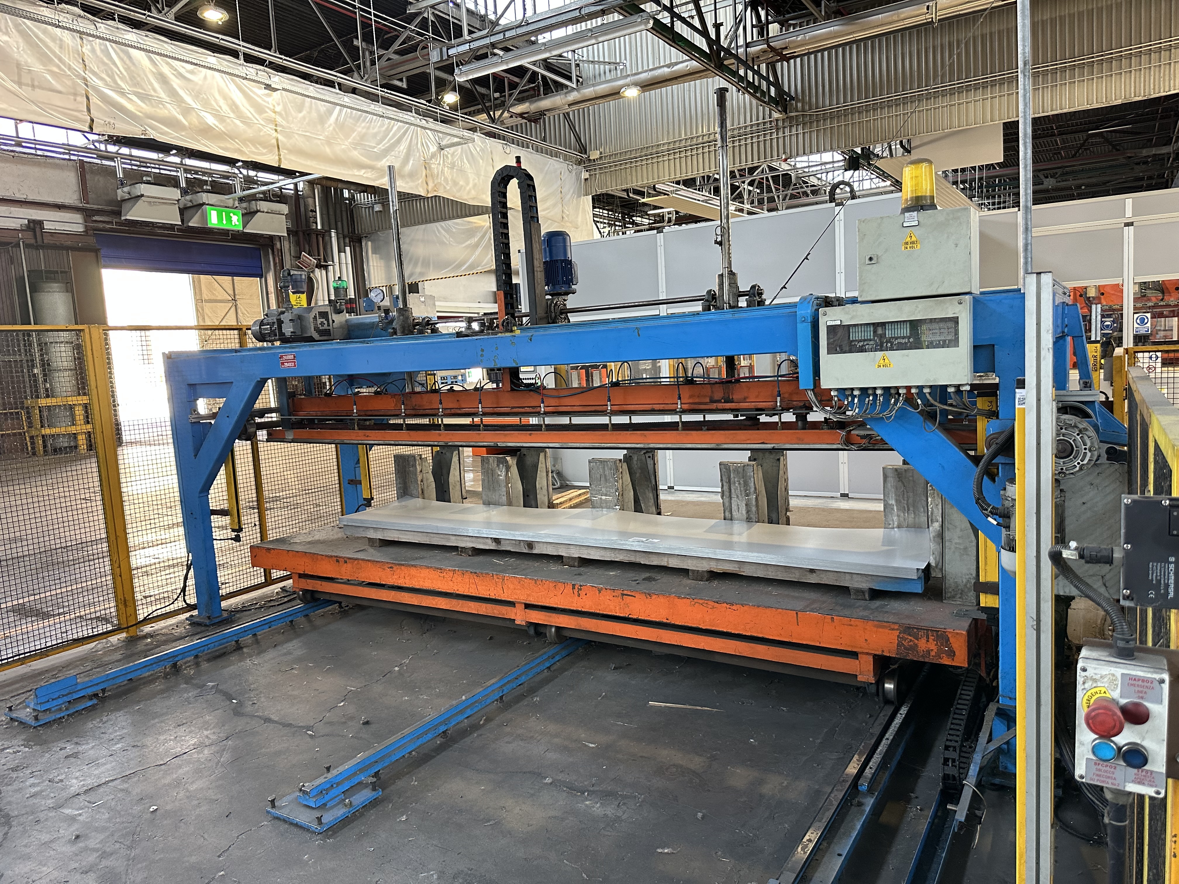 Barreta DOD/SD Side Panel Line (2000)