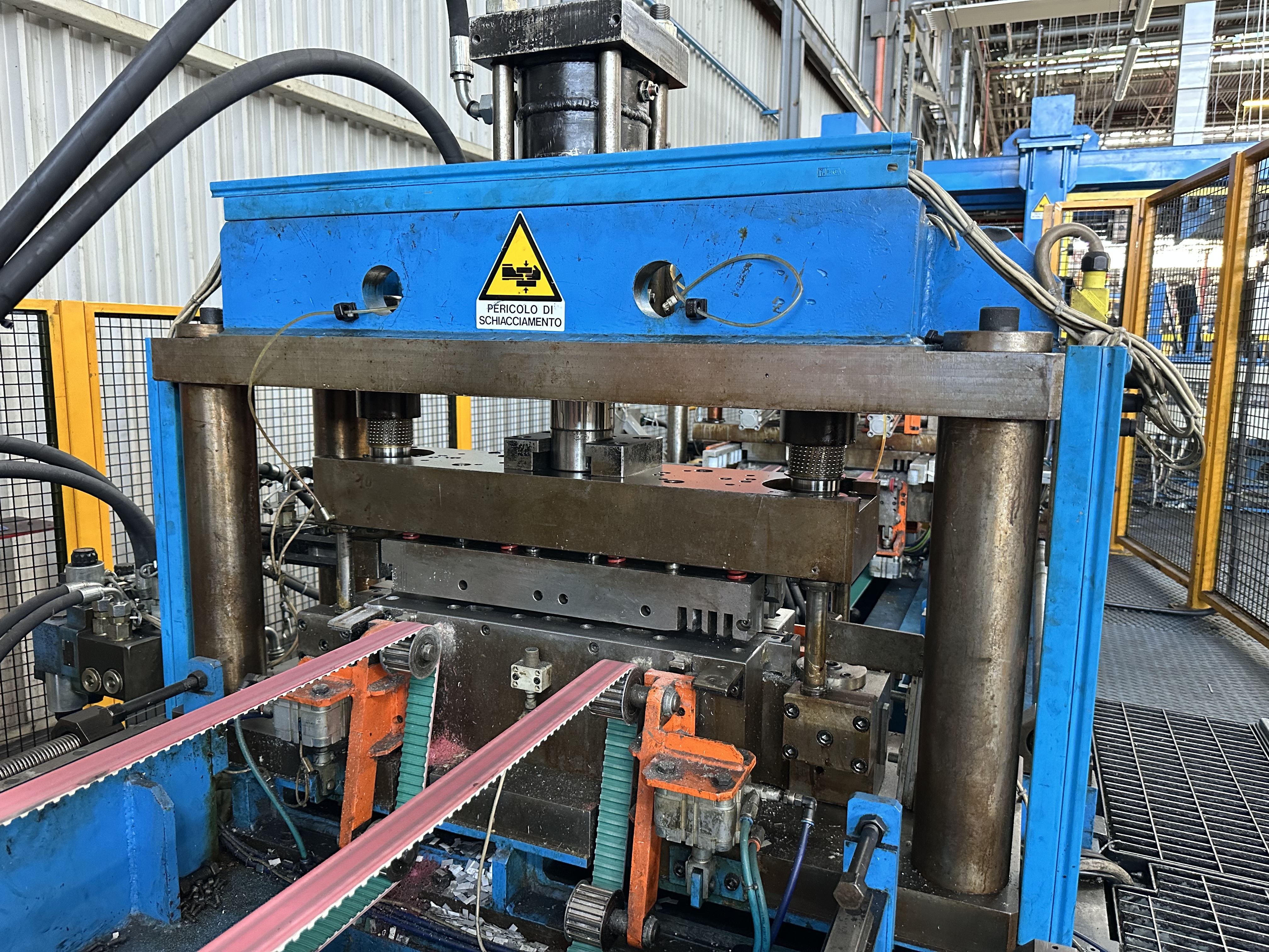 Barreta DOD/SD Side Panel Line (2000)