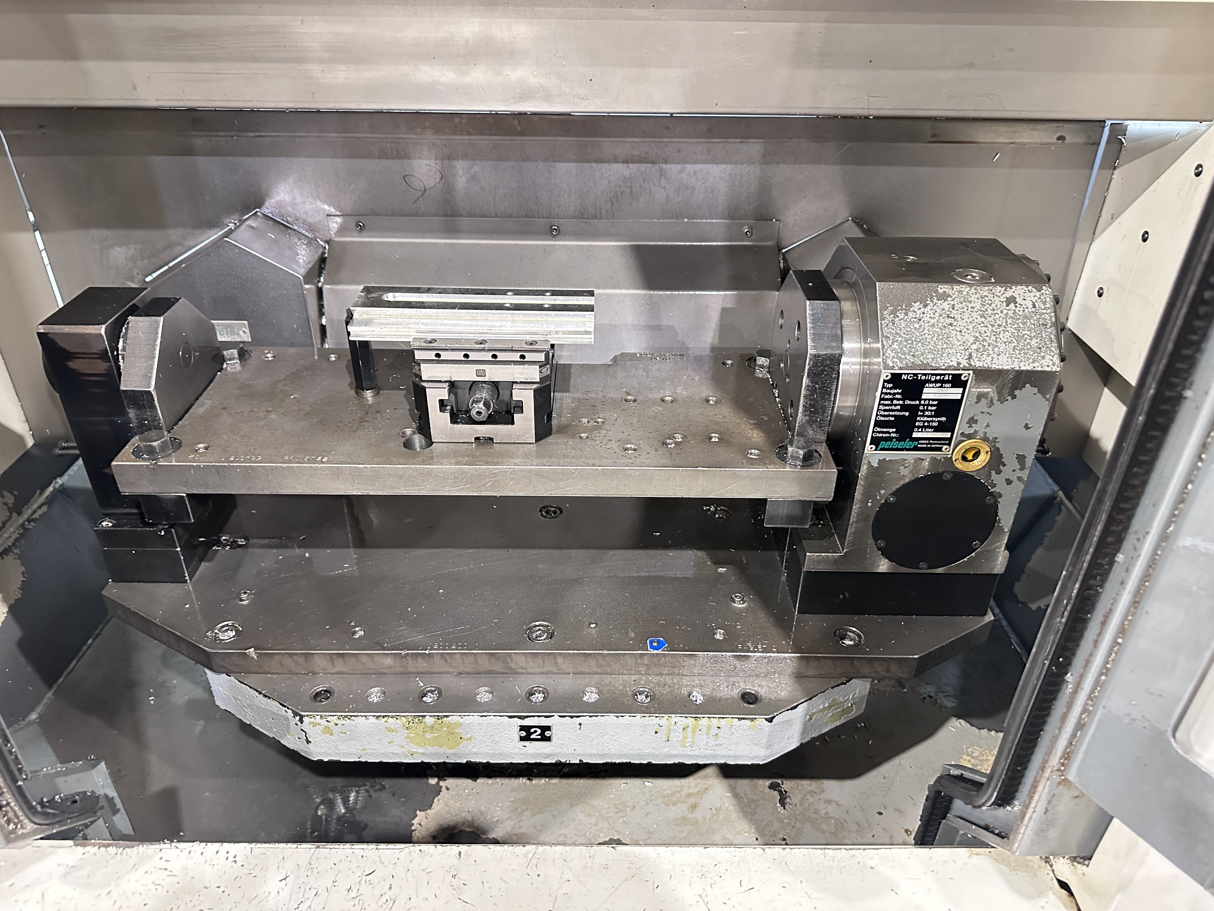Chiron FZ 15 W High Speed Twin Pallet Vertical Machining Centre. (2002)