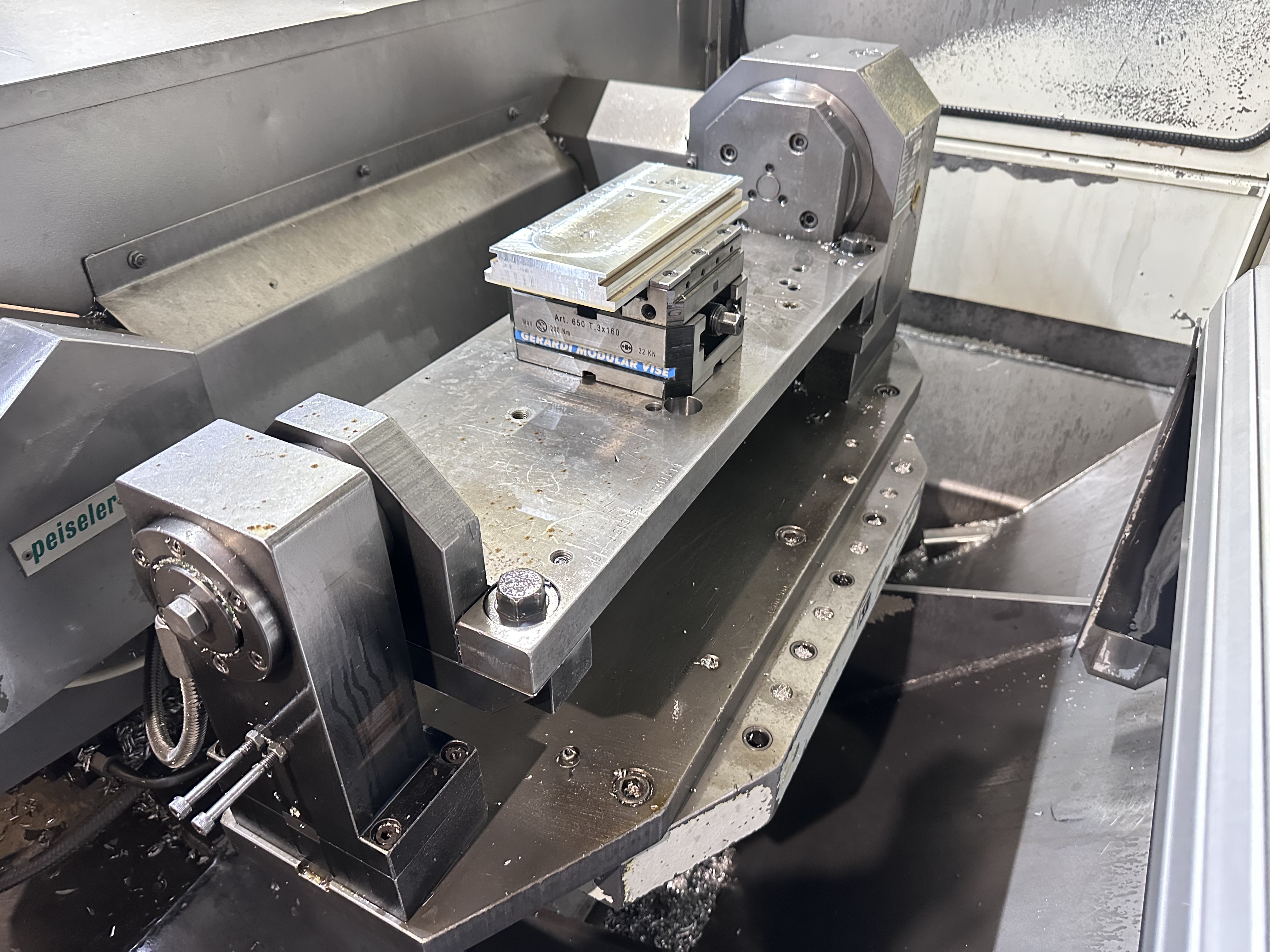 Chiron FZ 15 W High Speed Twin Pallet Vertical Machining Centre. (2002)