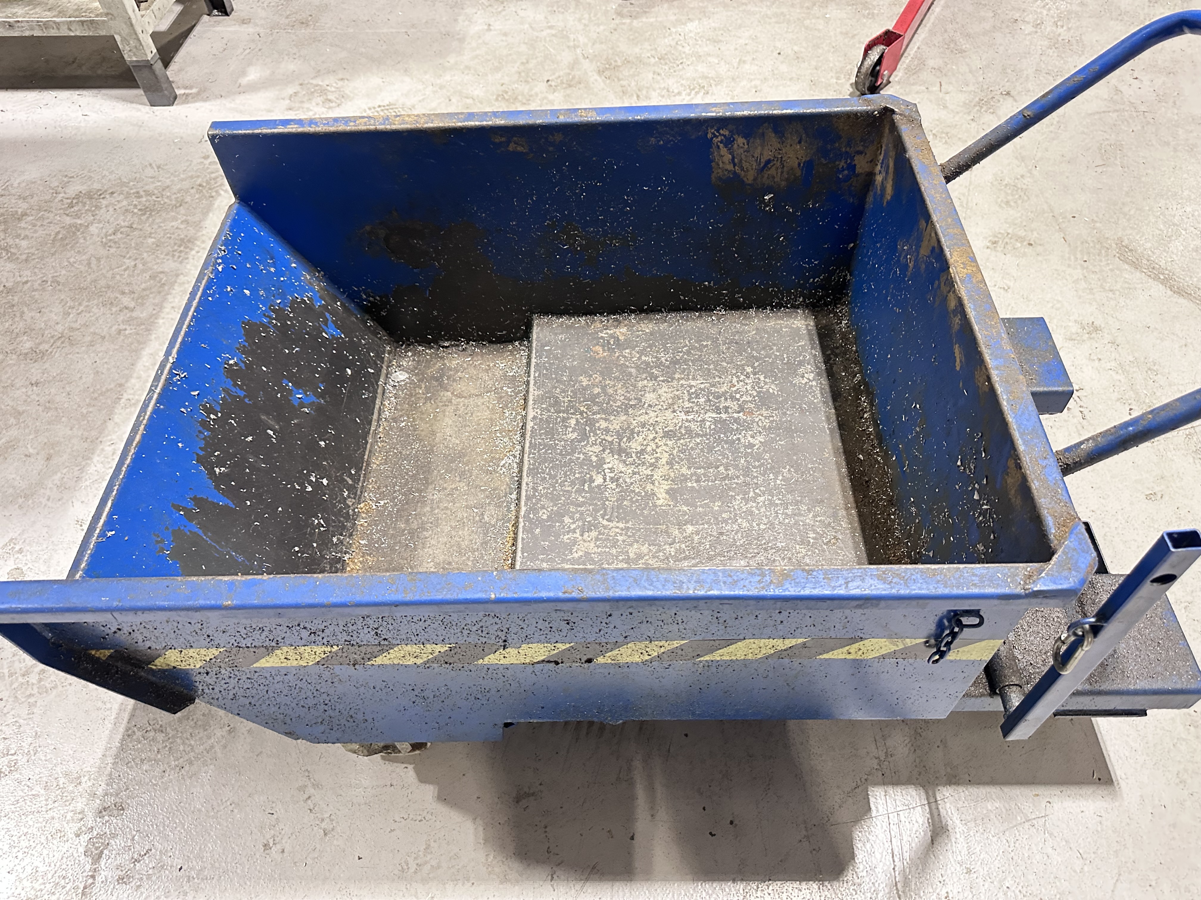 Chip Hopper 820mm x 1050mm x 390mm