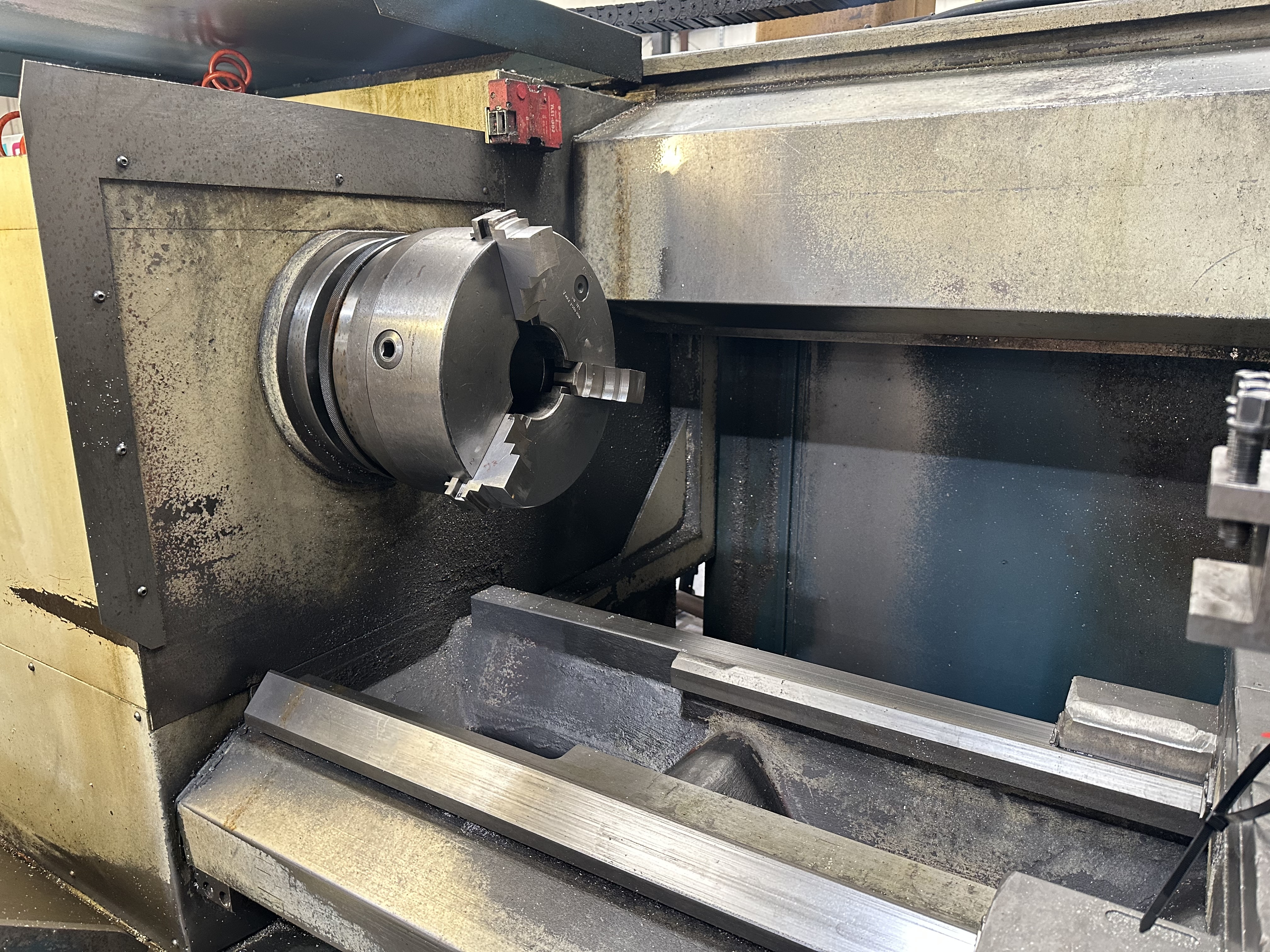 Geminis GHT4 - 720 x 2000 CNC Centre Lathe (2005)