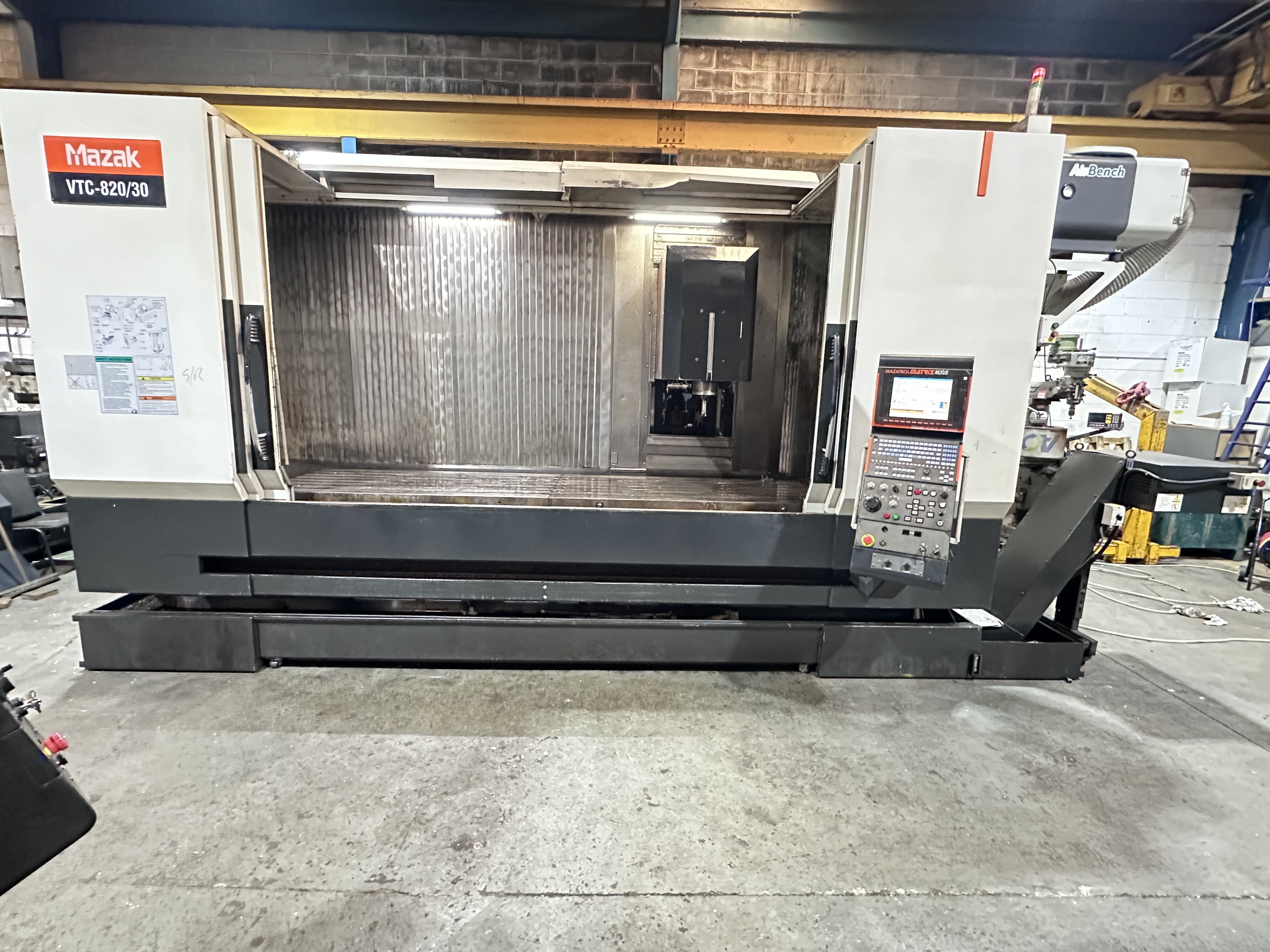 Mazak VTC820/30 3-Axis Machining Centre. (2010)