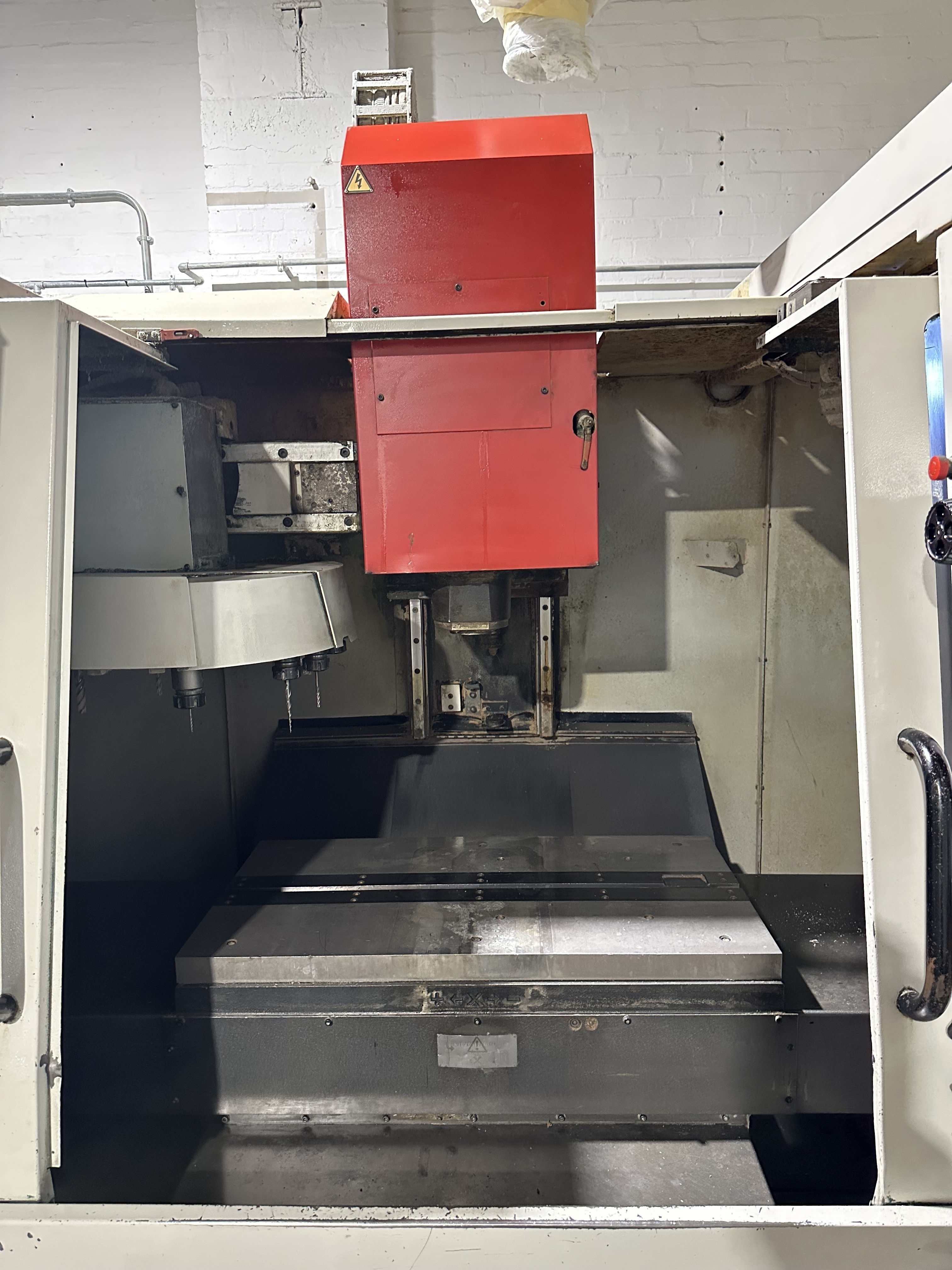 Cincinnati Arrow VMC 750 Vertical Machining Centre (2000)