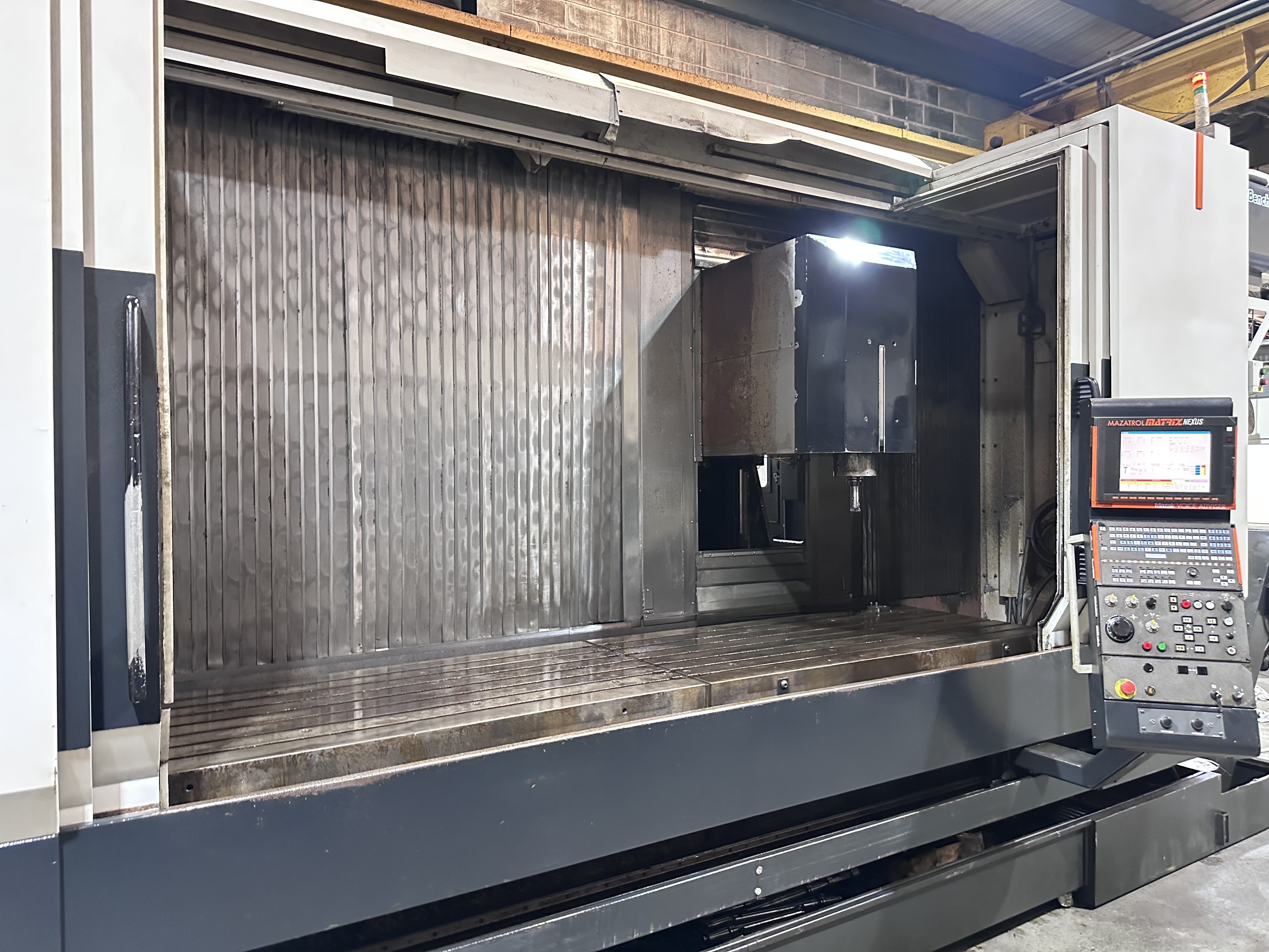 Mazak VTC820/30 3-Axis Machining Centre. (2010)