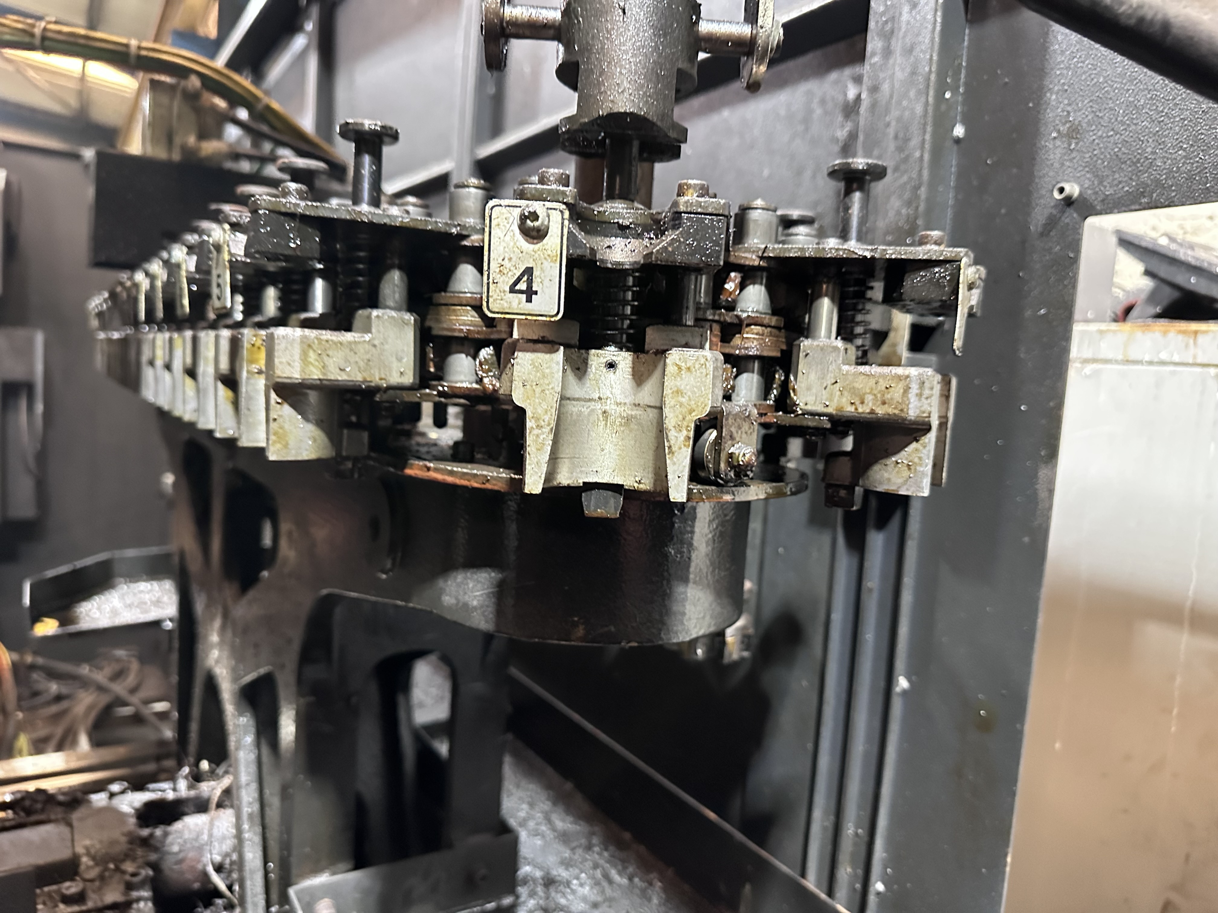 Mazak VTC820/30 3-Axis Machining Centre. (2010)
