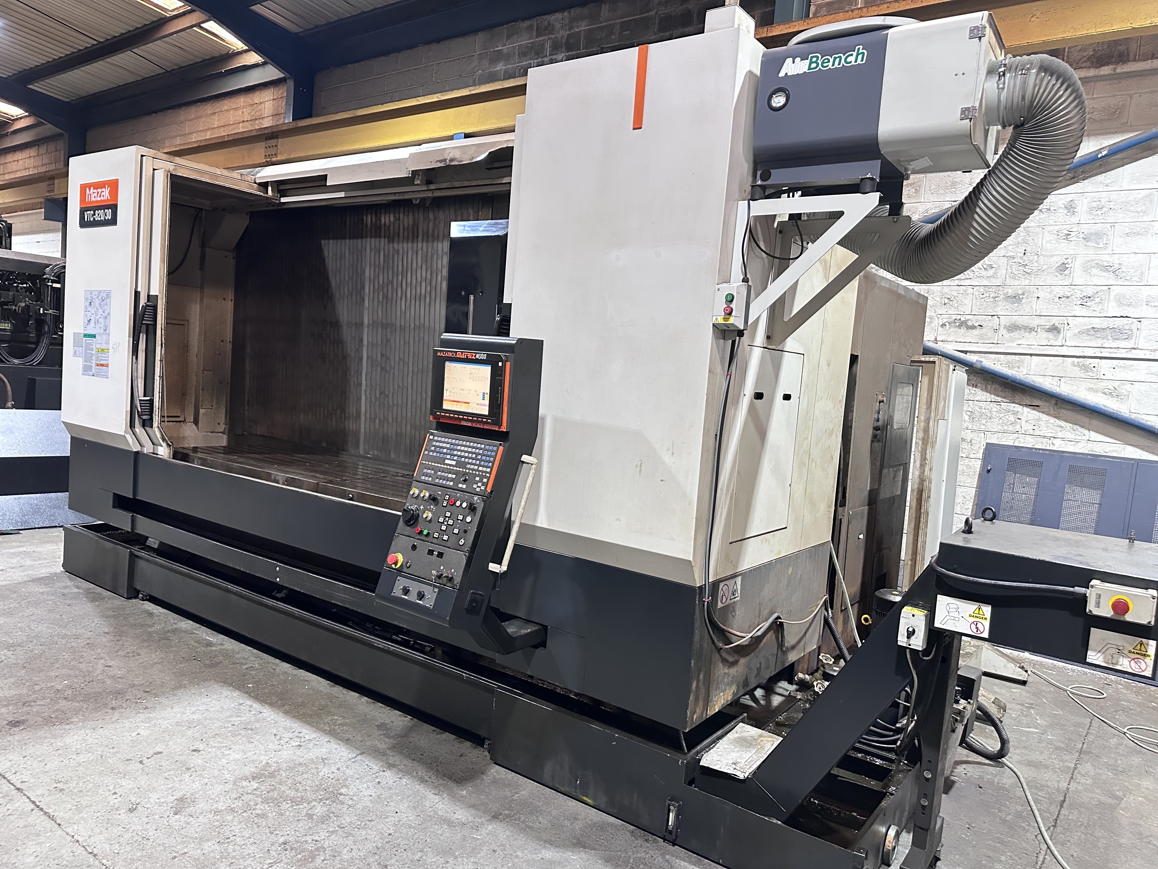 Mazak VTC820/30 3-Axis Machining Centre. (2010)