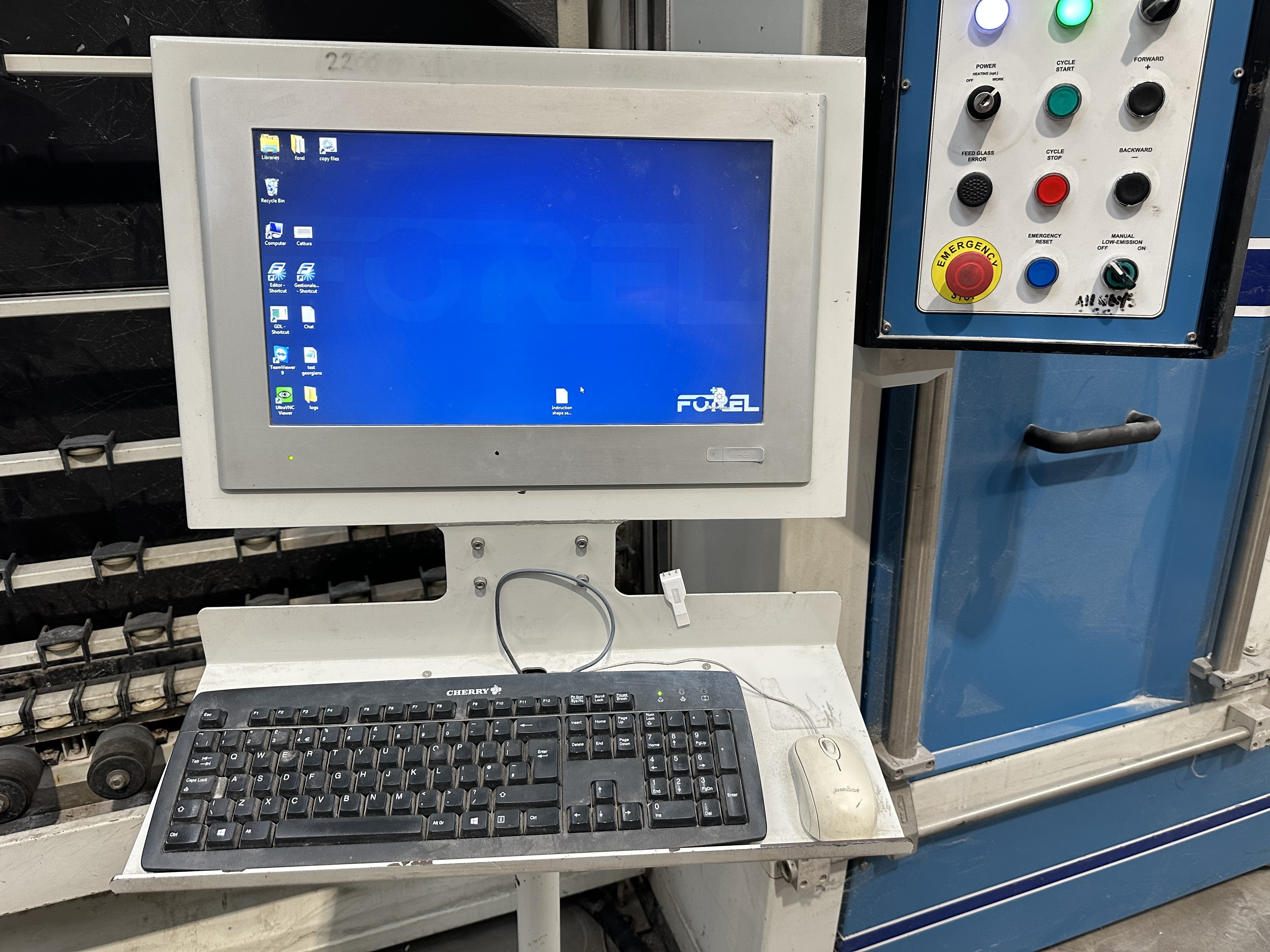 Forel IG Line comprising: Forel VW 2000 6 brush glass washer (2015)