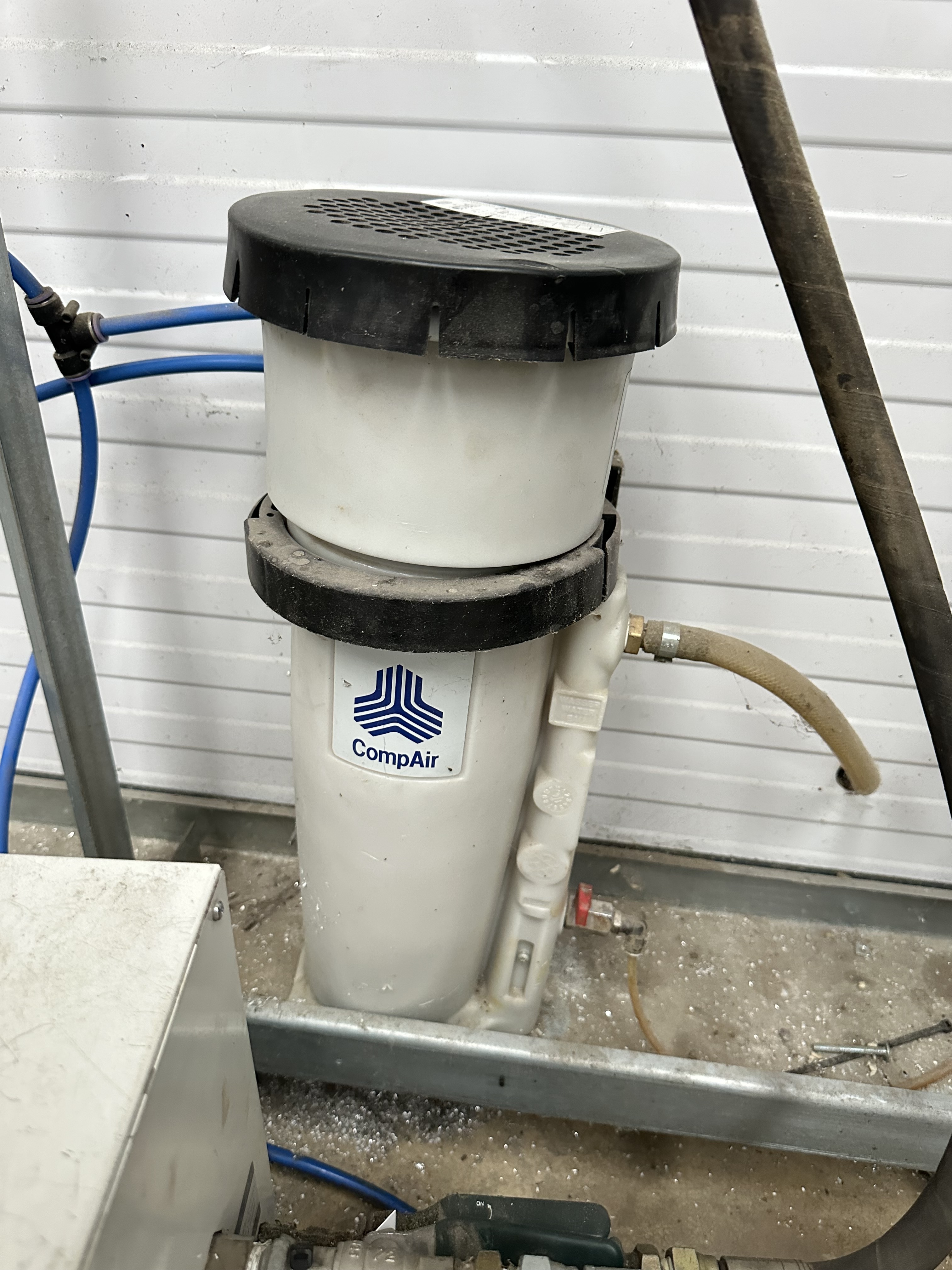 Gardner Denver / Hydrovane HR 04E 07-4035S200 4kW air compressor. (advised 2025)