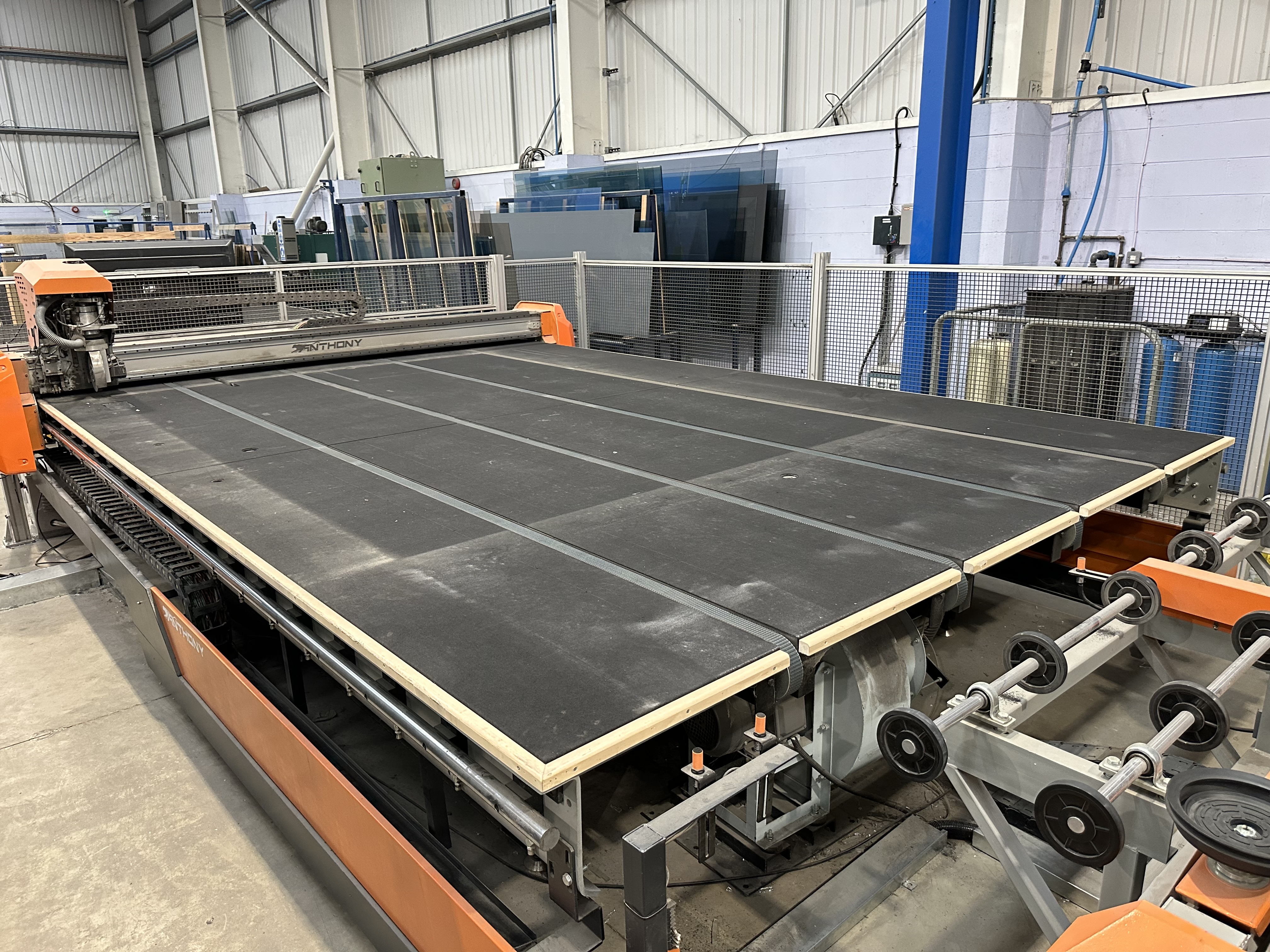 Yinrui (Anhui Yinrui Intelligent Technology Co Ltd) type YR-4228 automatic glass loading machine (2023)
