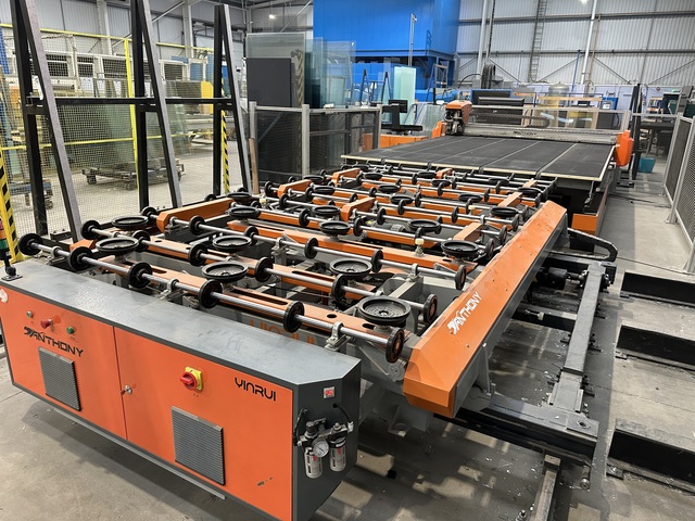 Yinrui (Anhui Yinrui Intelligent Technology Co Ltd) type YR-4228 Automatic Glass Loading Machine (2023)