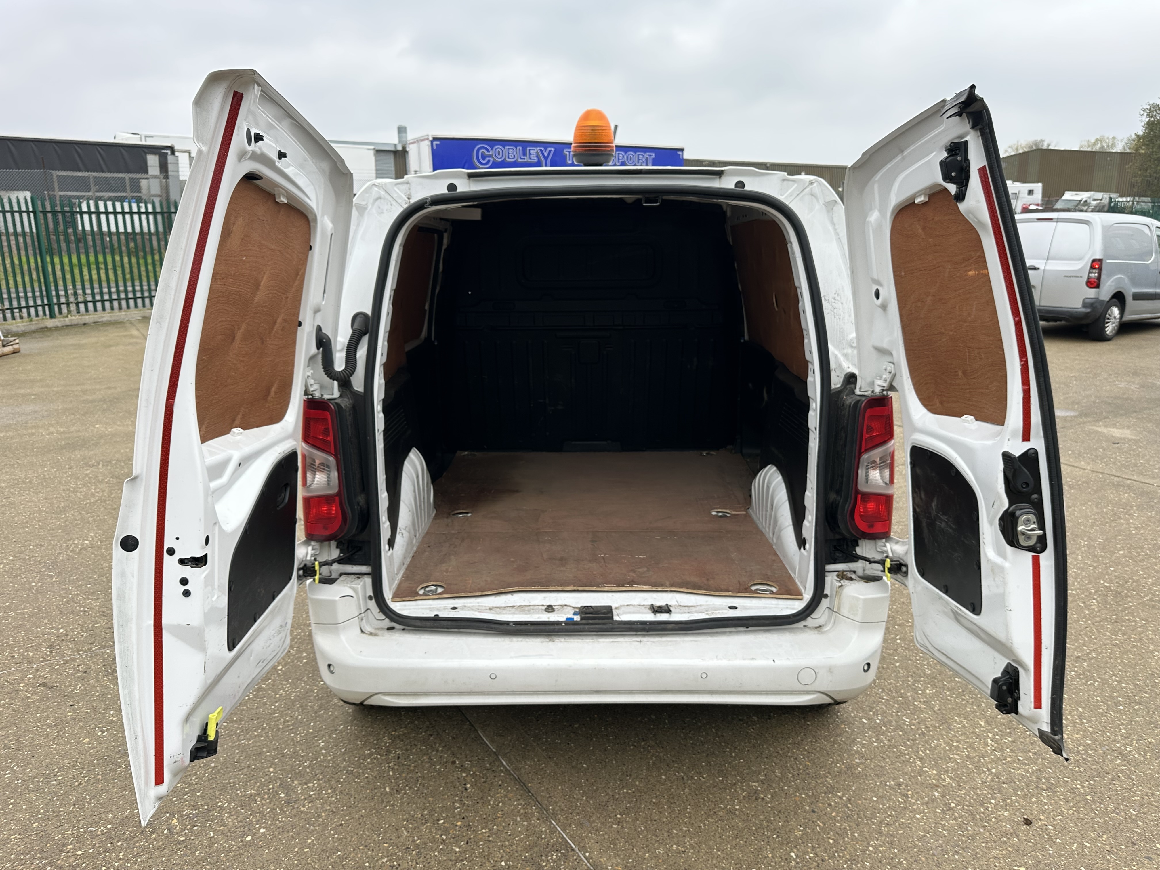Vauxhall Combo 2300 Sportive S/S panel van Registration no: DL70 LCG