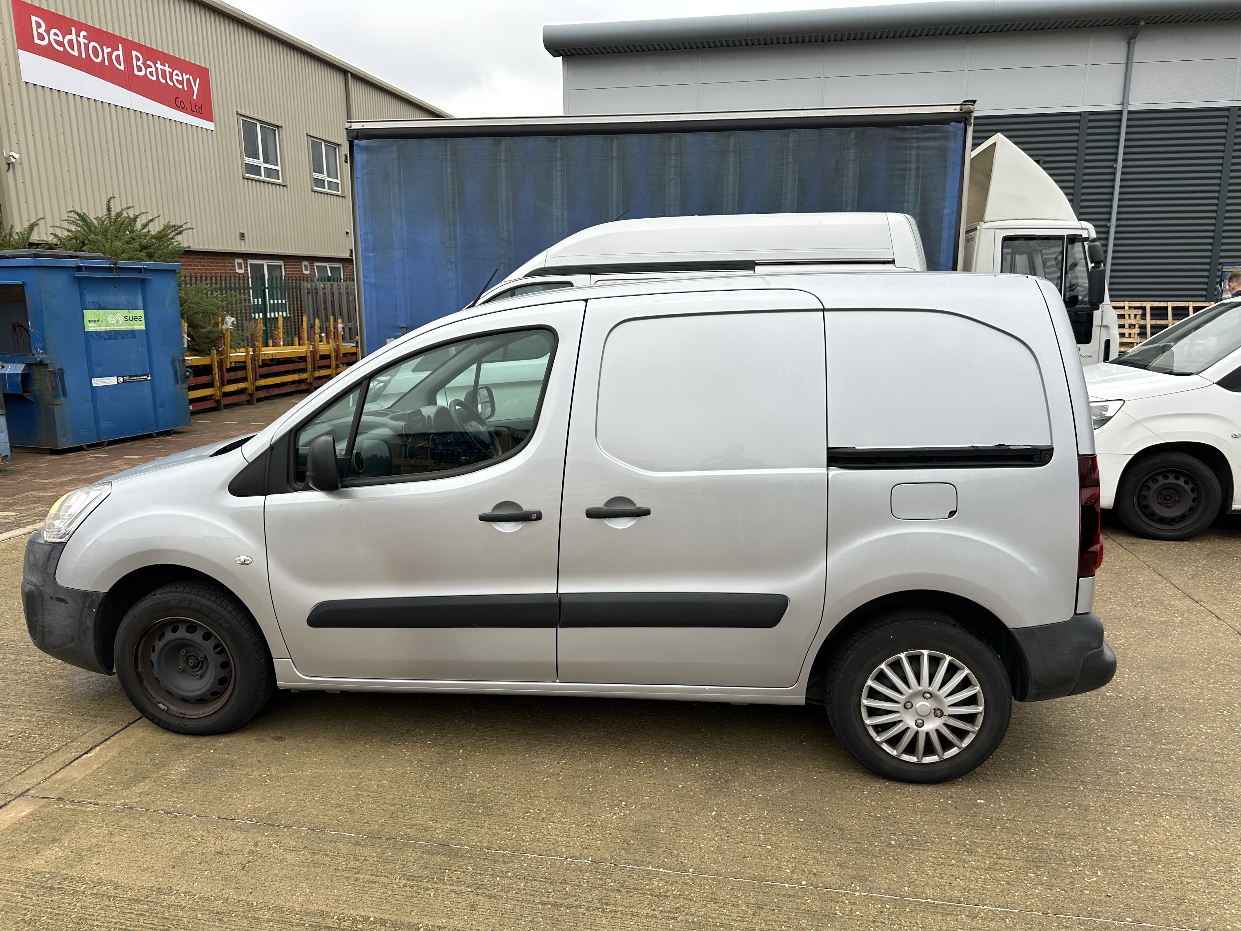 Peugeot Partner Professional L1 Blue HDI panel van Registration no: YX18 KKD