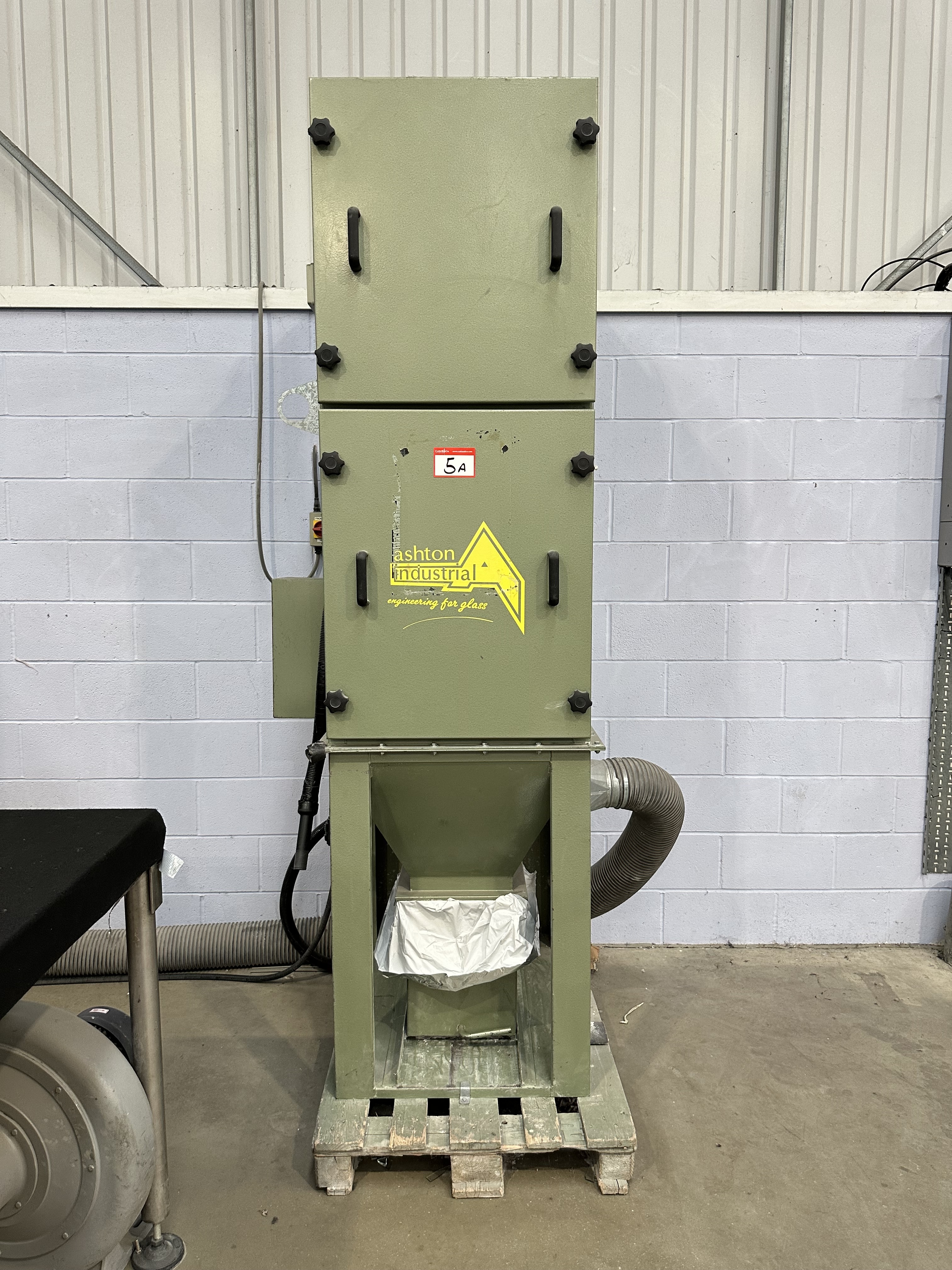 P&J Dust Extraction model PJB125-1.5-8-IEH dust extraction unit (2013)