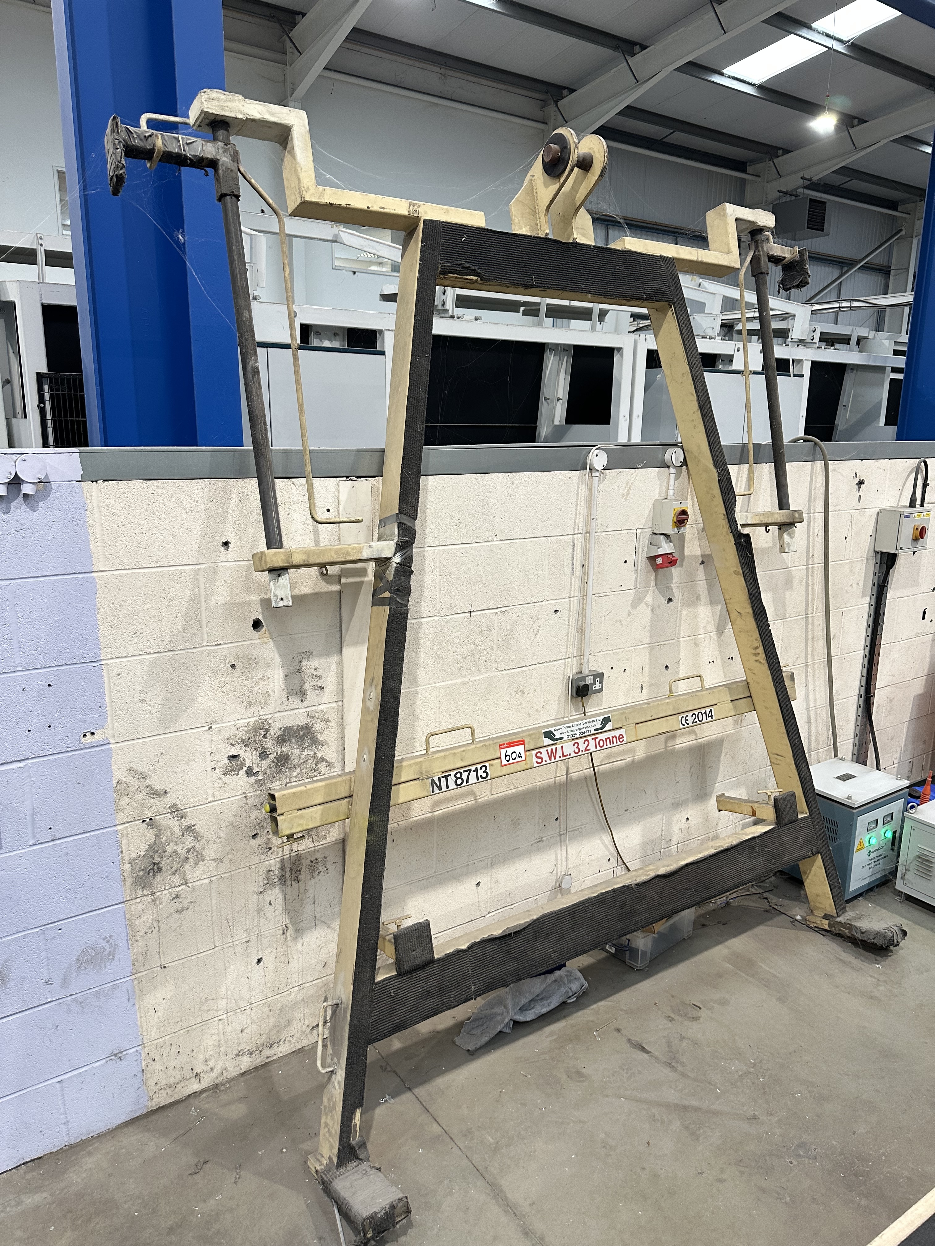 Glass Lifting Frame