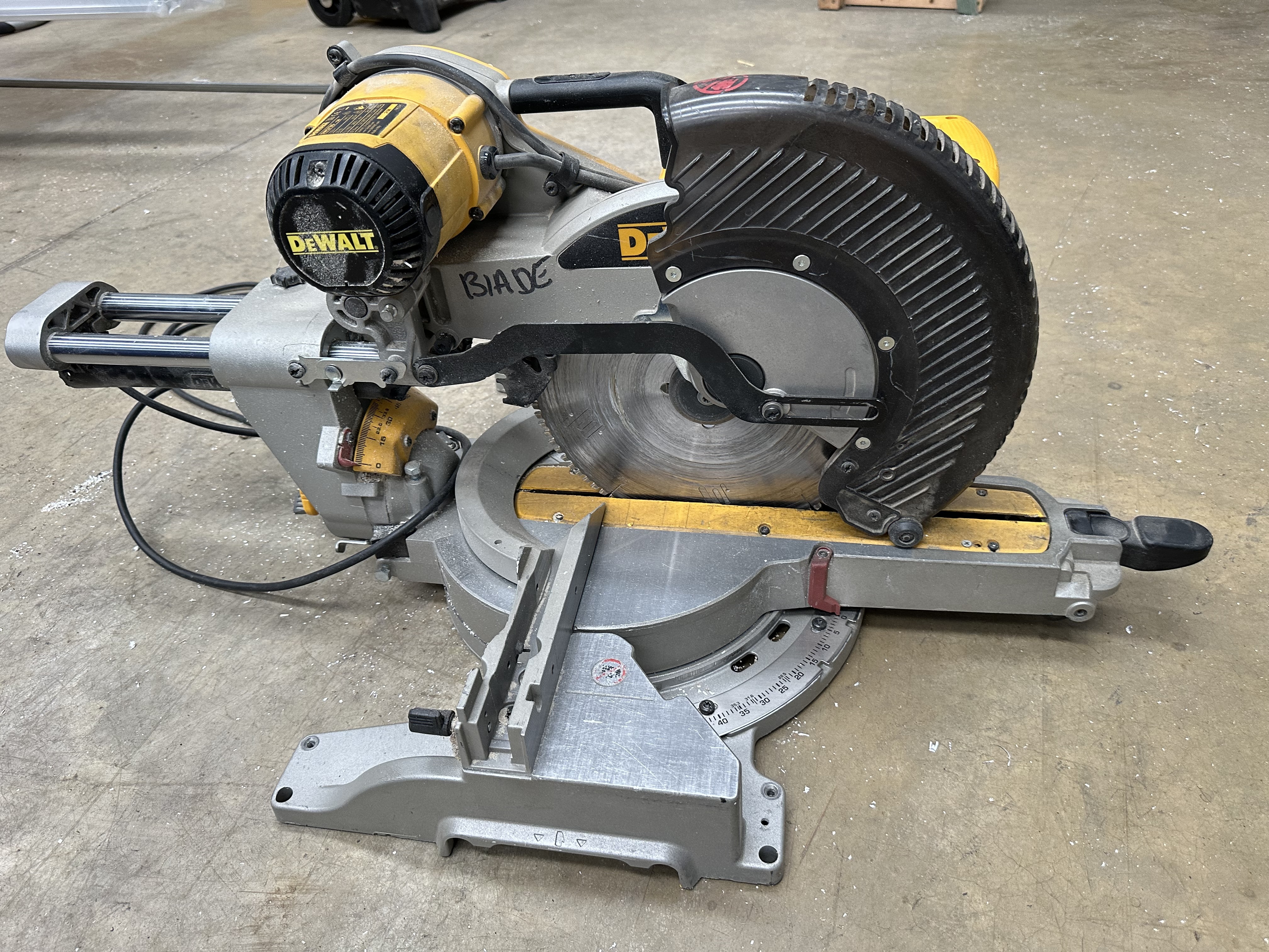 Dewalt DWS 780 mitre saw