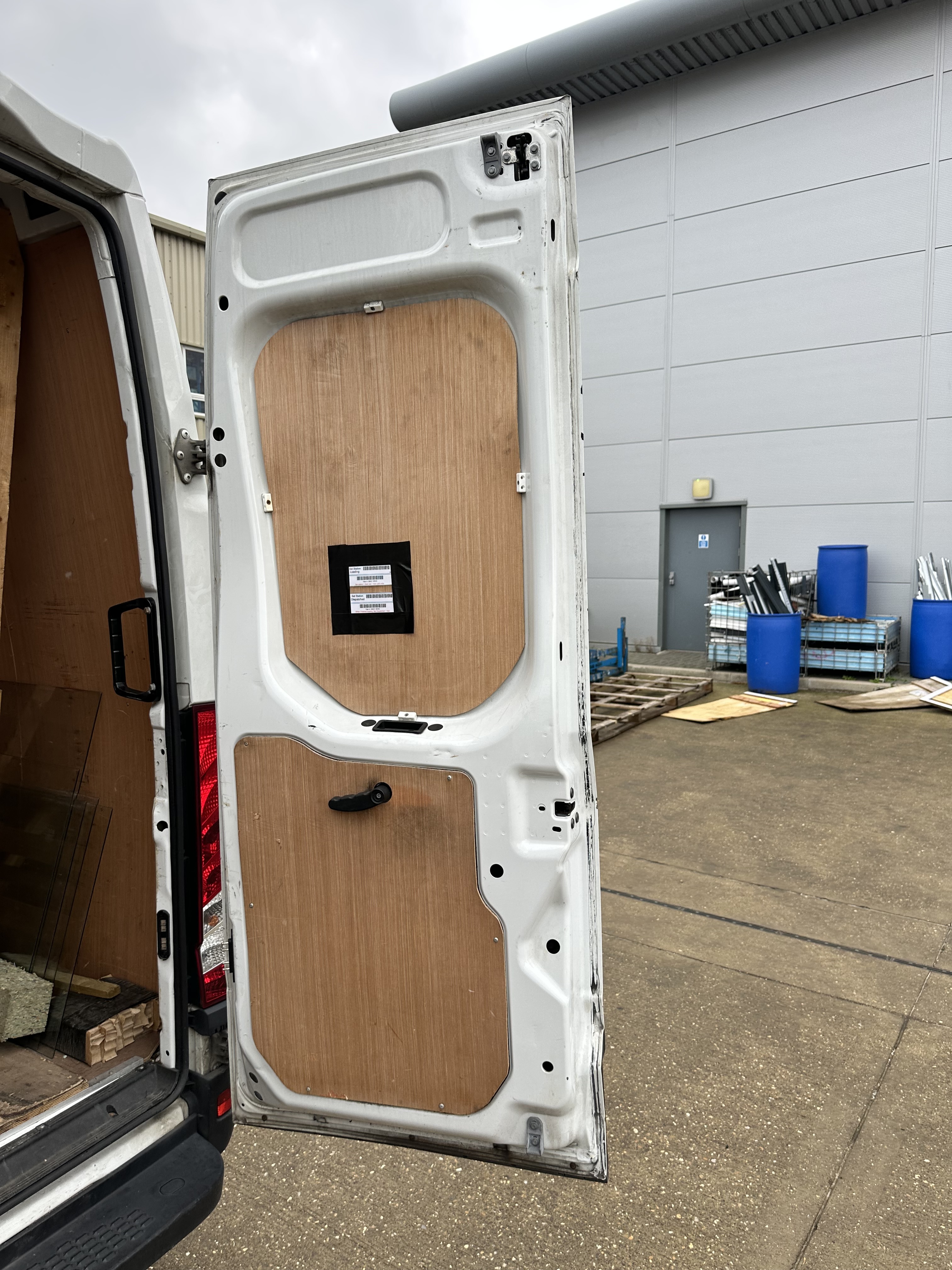 Iveco Daily 35-140 panel van Registration no: GK21 WVH 