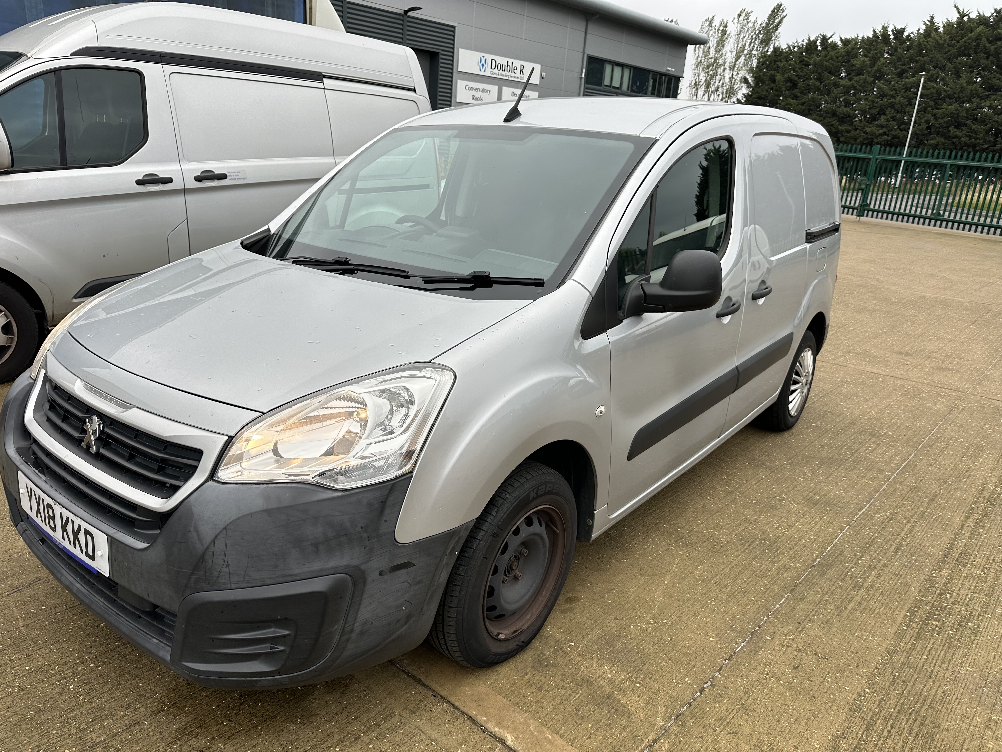Peugeot Partner Professional L1 Blue HDI panel van Registration no: YX18 KKD
