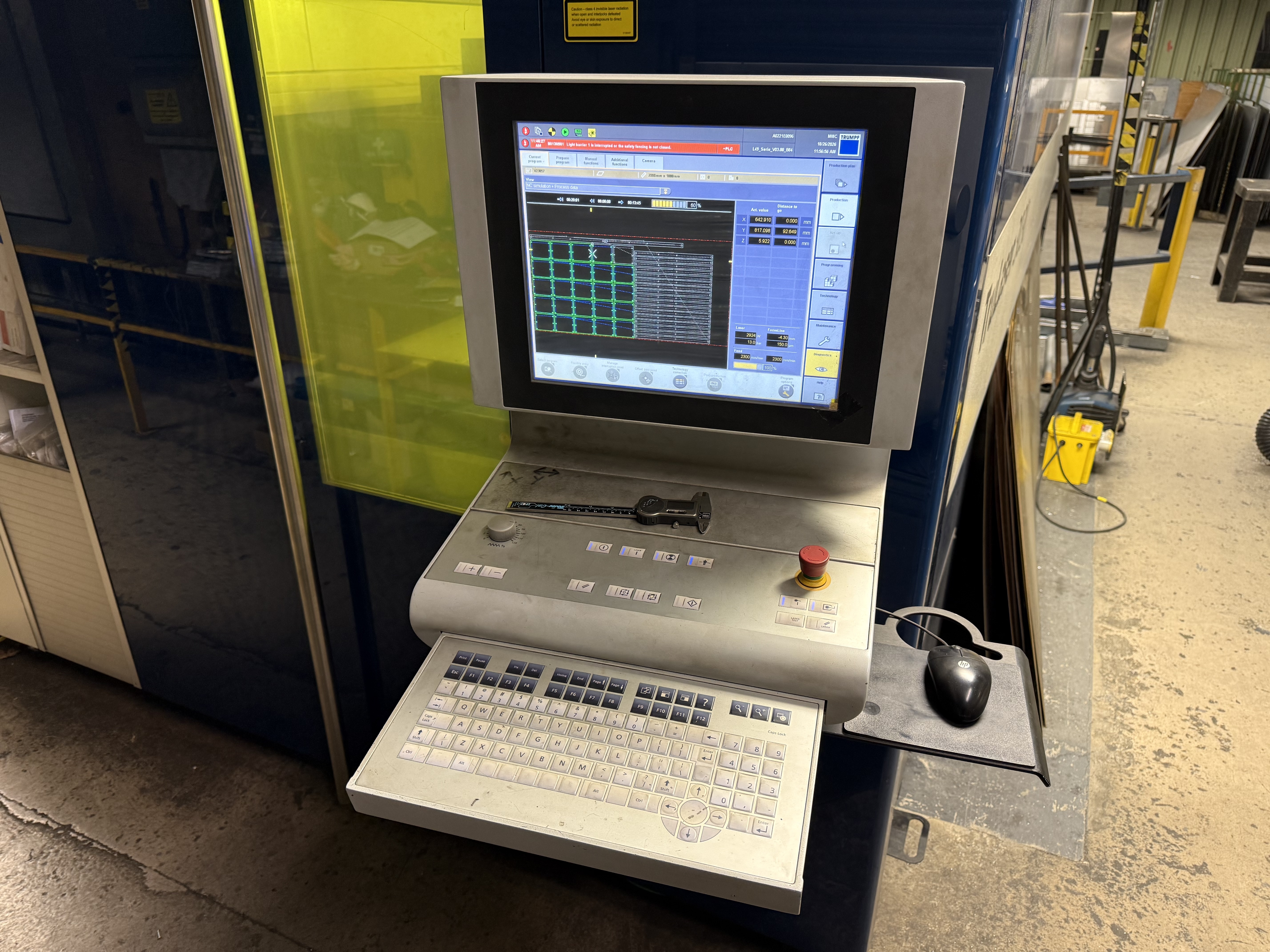 Trumpf Fibre TruLaser 3030 Flat Bed Laser Cutter (2013)