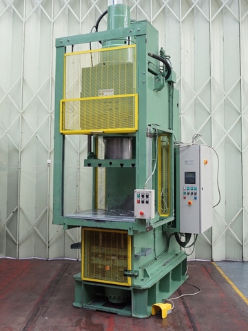 Mackey Bowley Type C11573/05 200 Ton Vertical Hydraulic Power Press