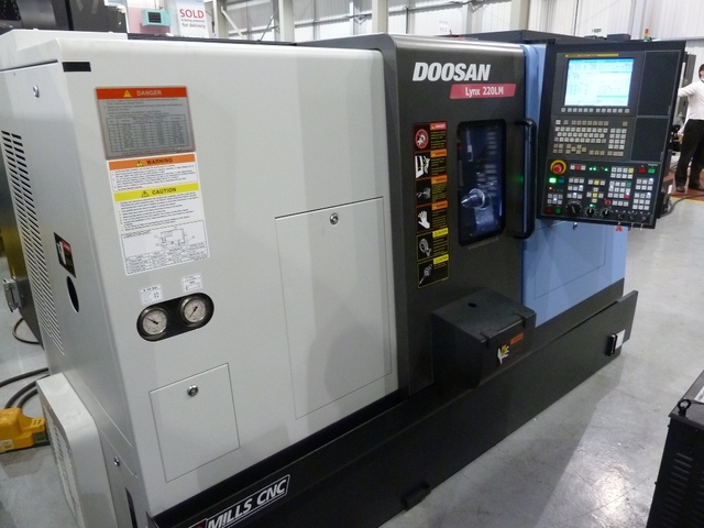 Doosan Lynx 220LM  Compact Multi Axis CNC Turning Centre with Fanuc i Series Control