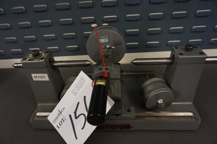 Screwda & Radius Measuring Machine