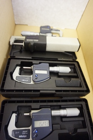 Qty Electronic Micrometers