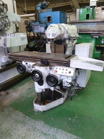 Huron NU4 Universal Milling Machine