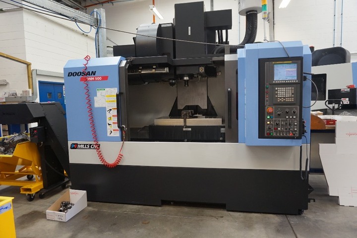 Doosan DNM500 CNC Vertical Machining Centre with Fanuc 0i CNC System