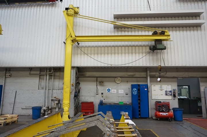 Jib Crane with Electric Hoist